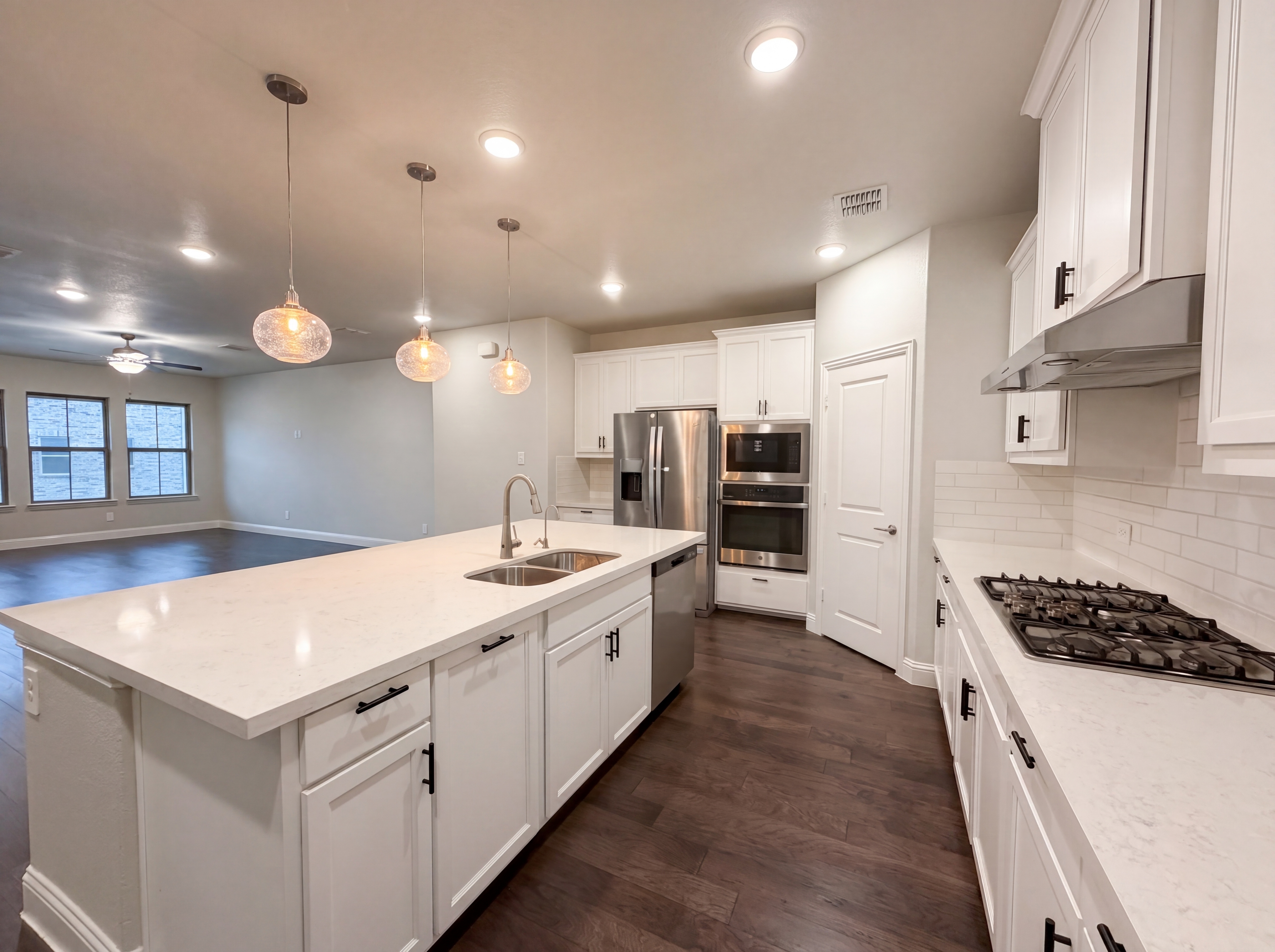 Photo 9 of 31 of 217 Cassandra Ct, Euless, TX