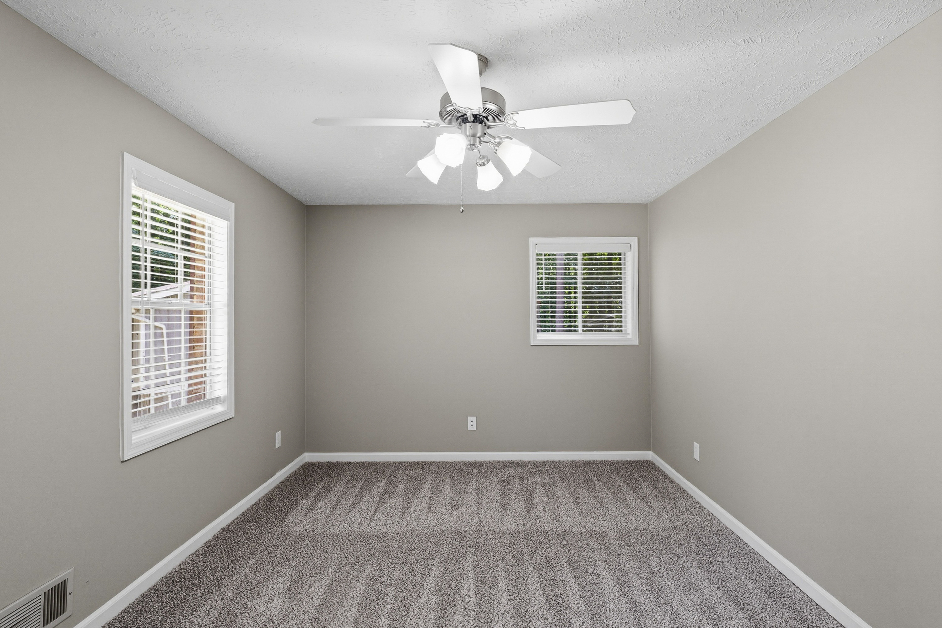 Photo 15 of 46 of 639 Cedrick Ln, Stone Mountain, GA