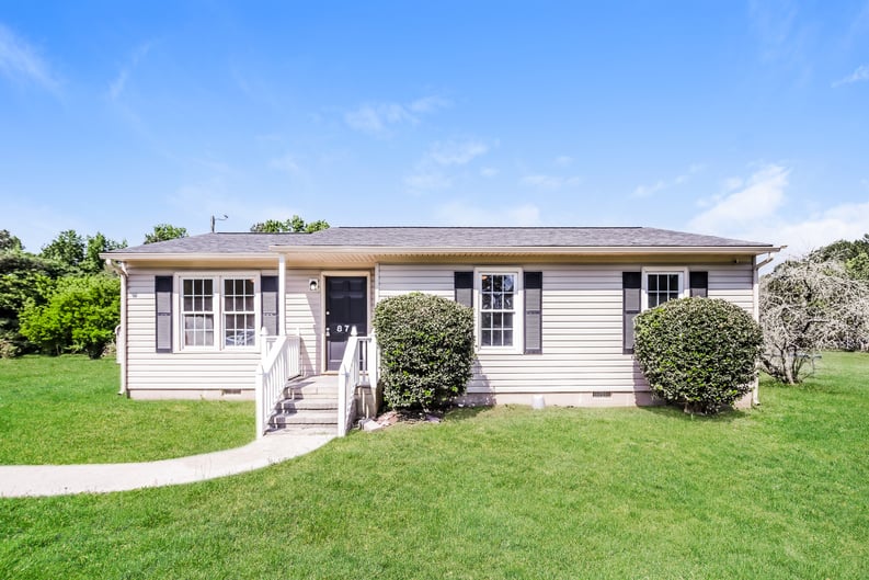 Property photo 1 of 870 Abbott Rd