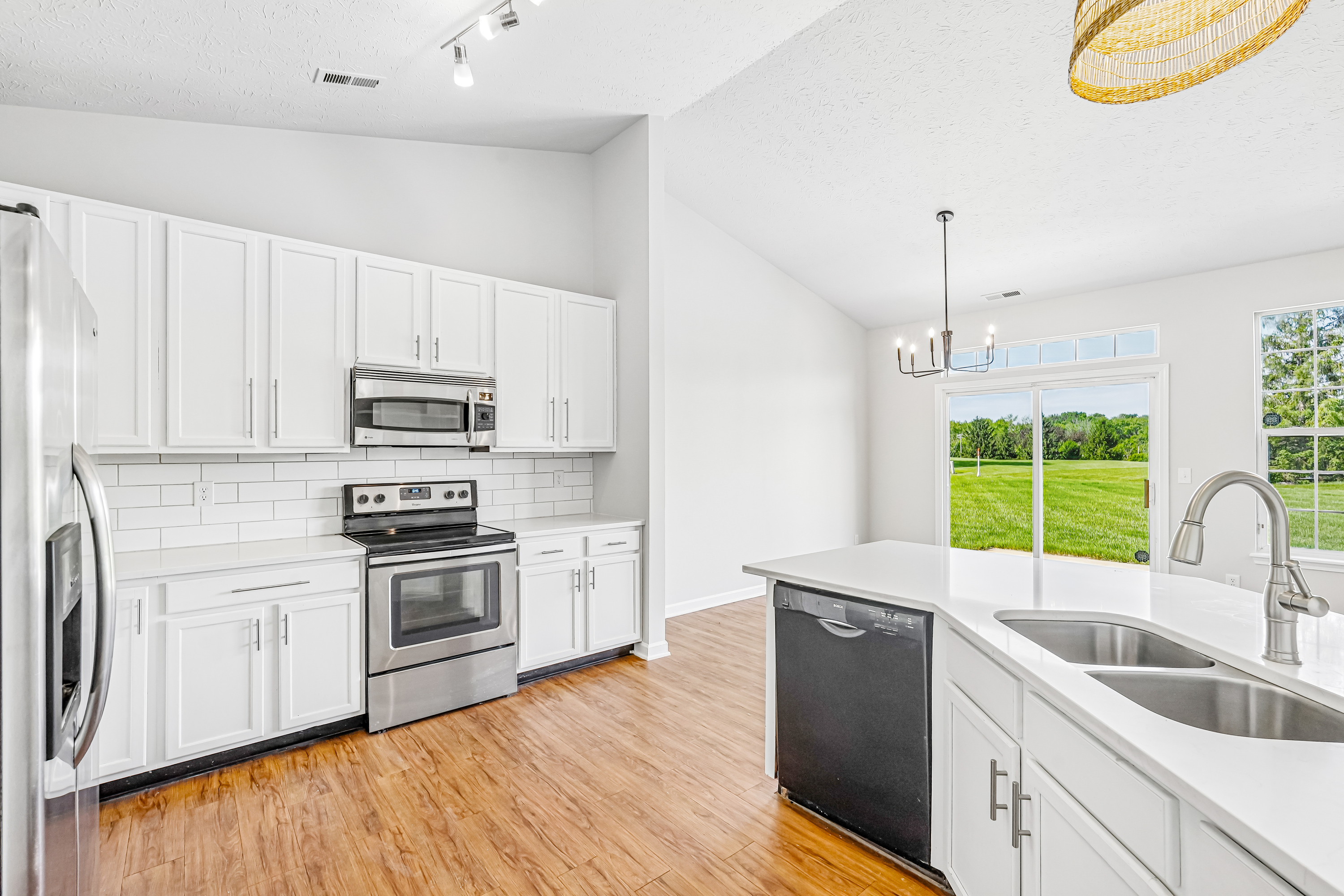 Photo 29 of 48 of 2082 Lawrin Ct, Indianapolis, IN