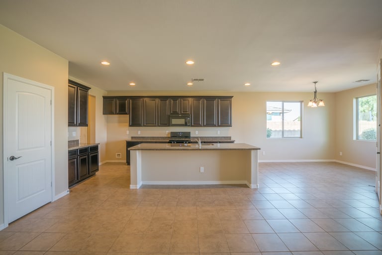 Photo 4 of 30 - 18217 W Montecito Ave, Goodyear, AZ 85395