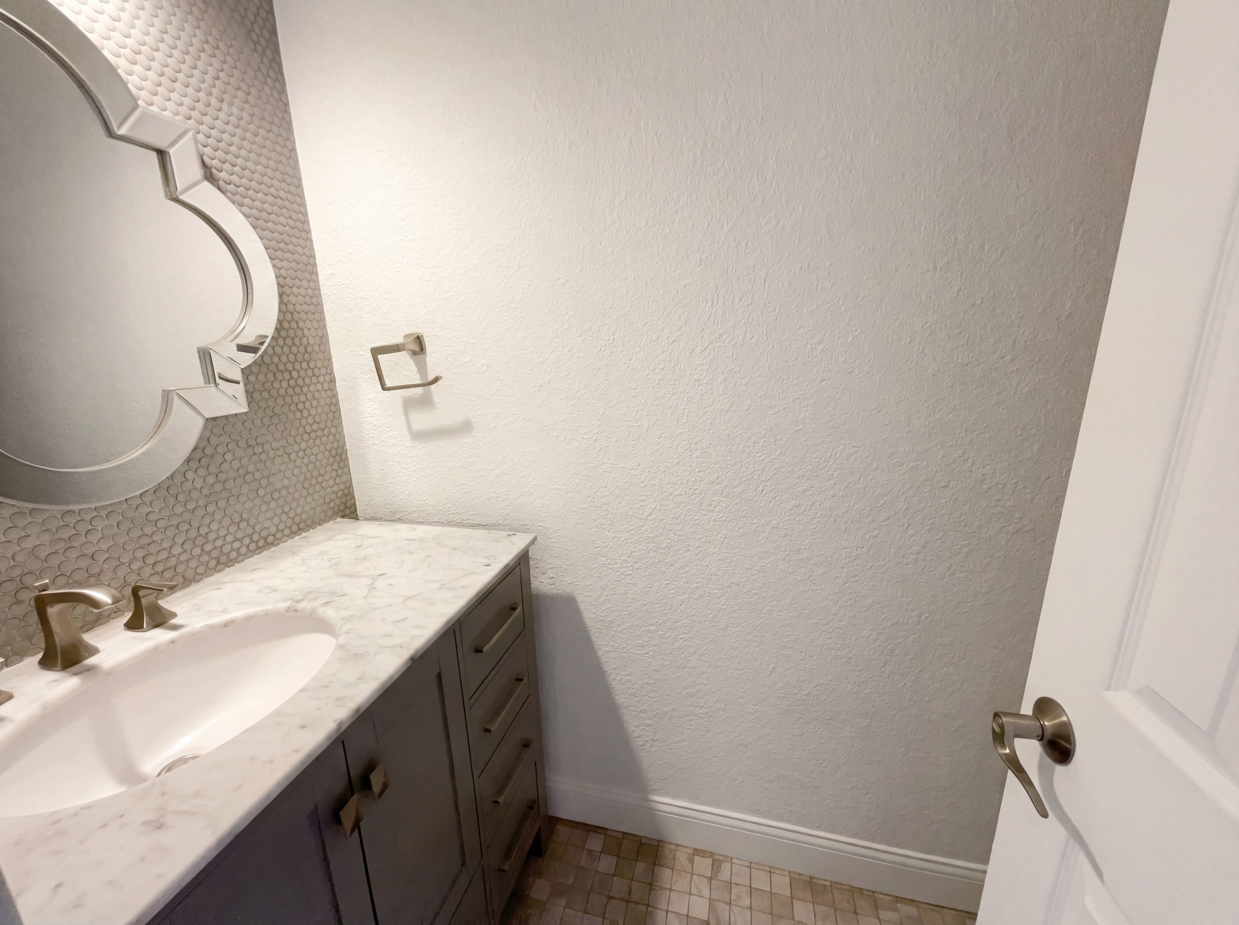 Photo 10 of 19 of 401 Kenshire Dr, Benbrook, TX