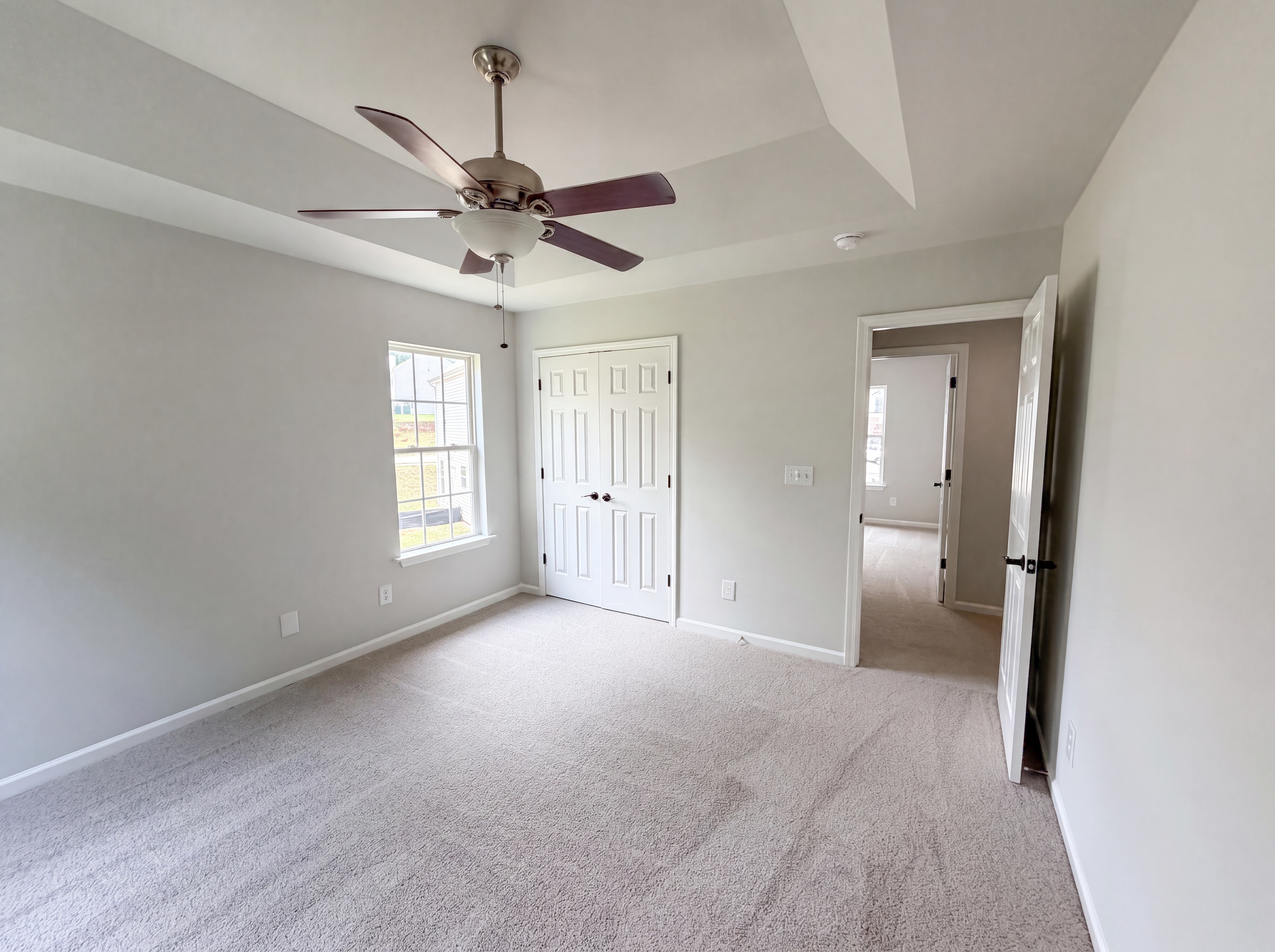 Photo 16 of 23 of 4024 Fifendrum Ln, Charlotte, NC