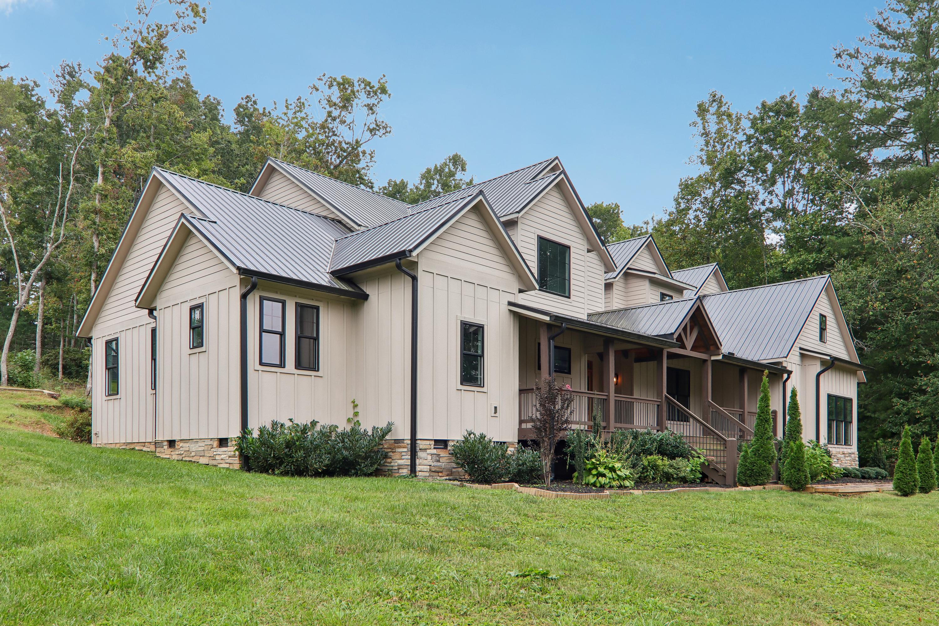 Photo 6 of 33 of 157 Allen Dr, Fletcher, NC