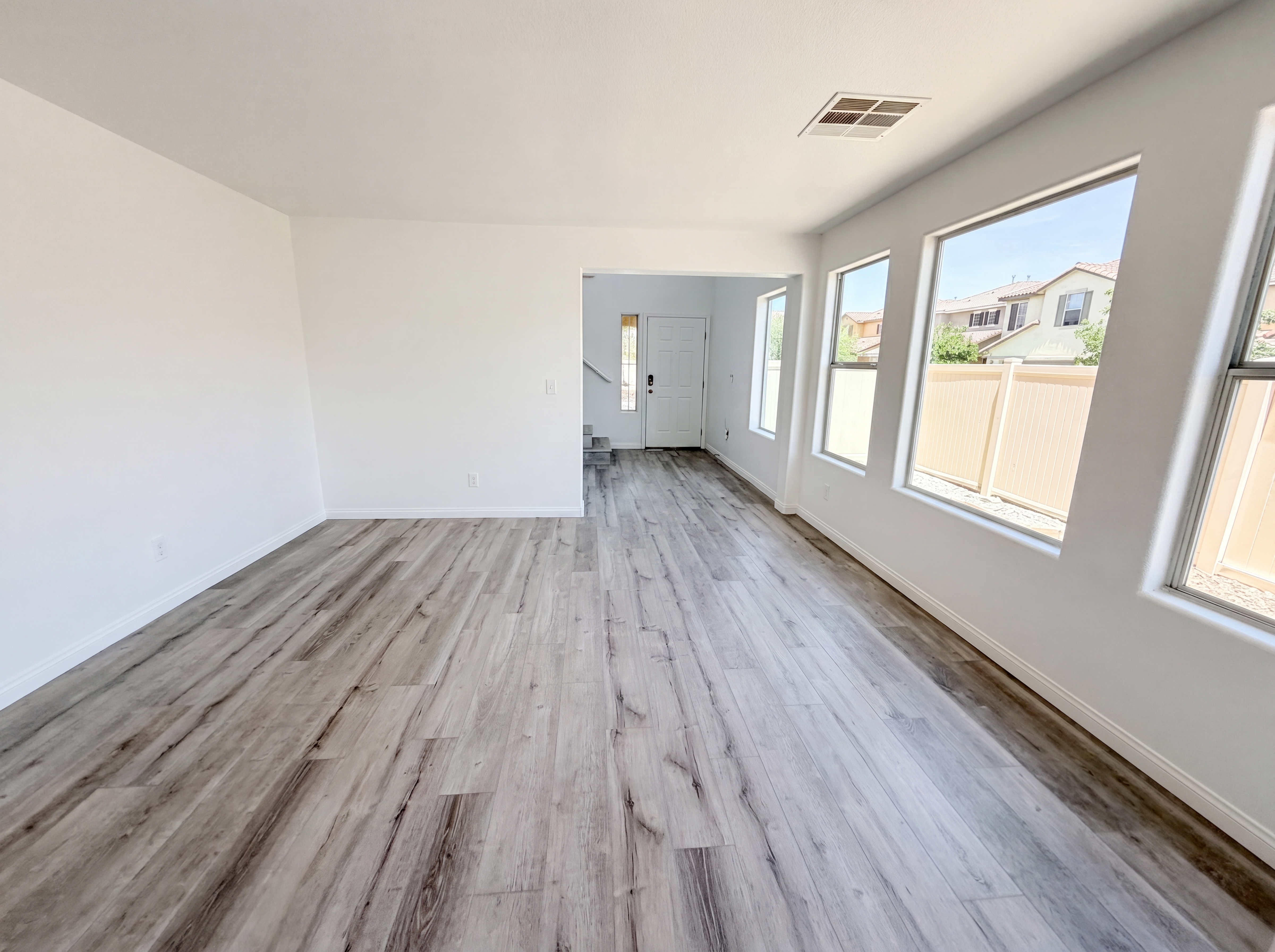 Photo 12 of 51 of 9069 Amanda Creek Ct, Las Vegas, NV