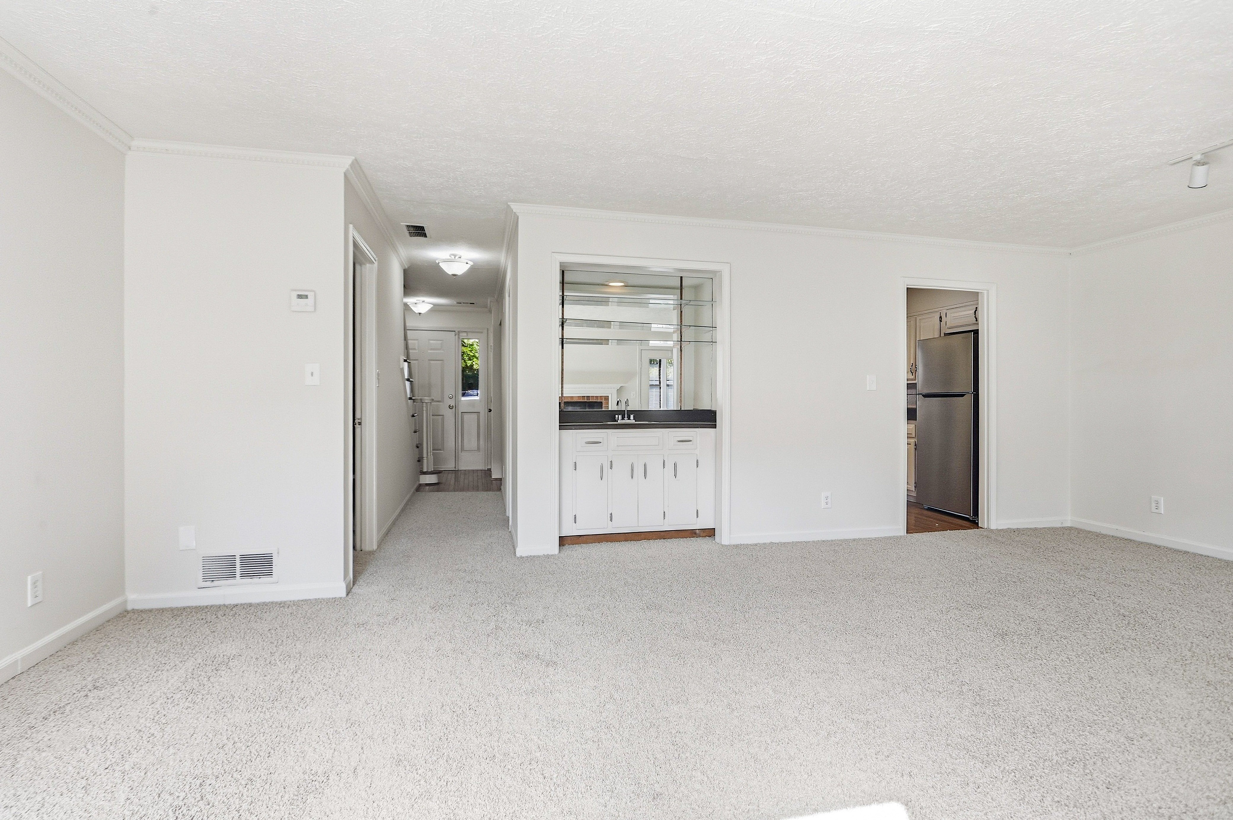 Photo 8 of 24 of 6305 Windsor Trace Dr, Peachtree Corners, GA