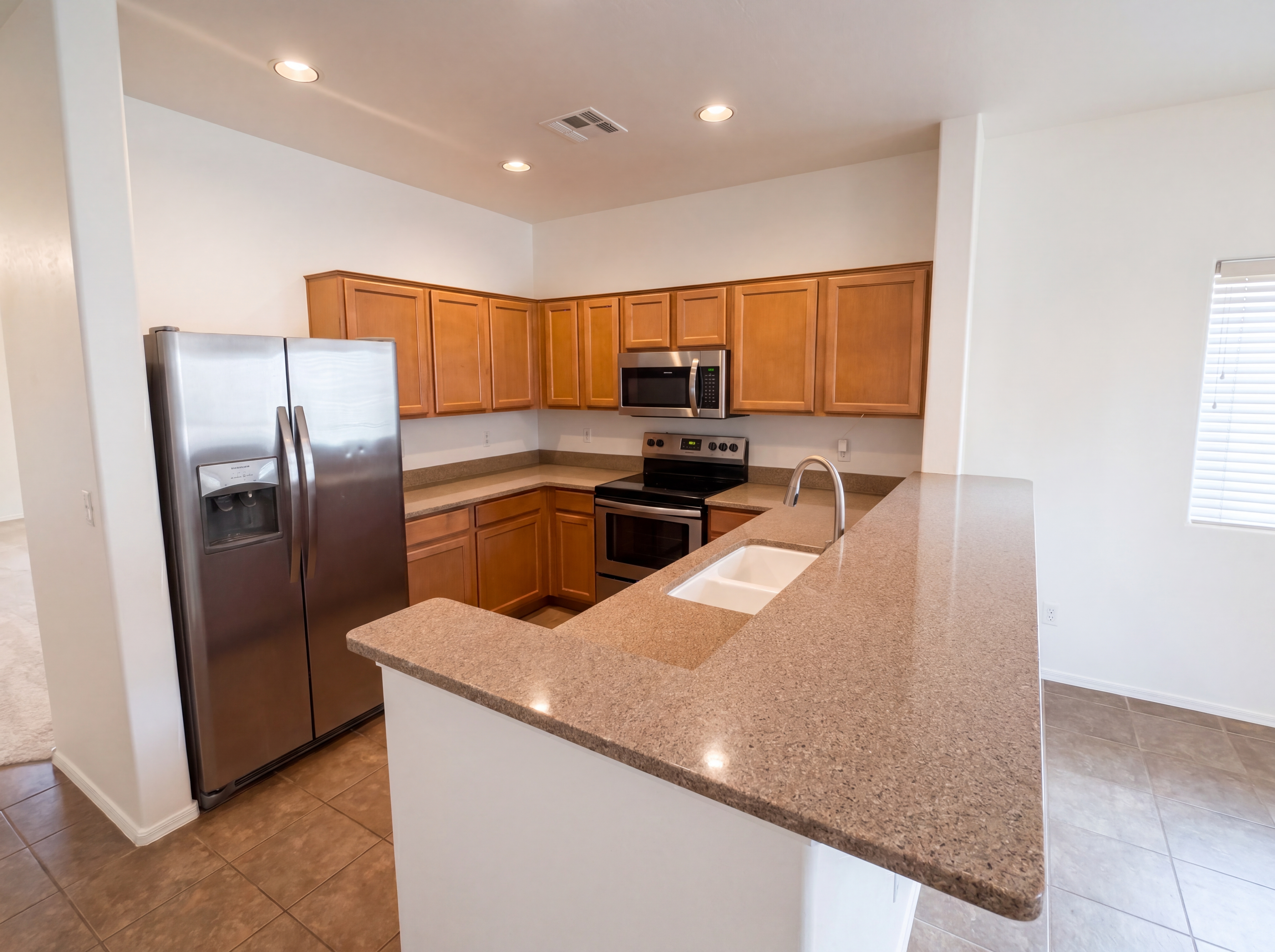 Photo 2 of 29 of 16148 N 168th Ln, Surprise, AZ