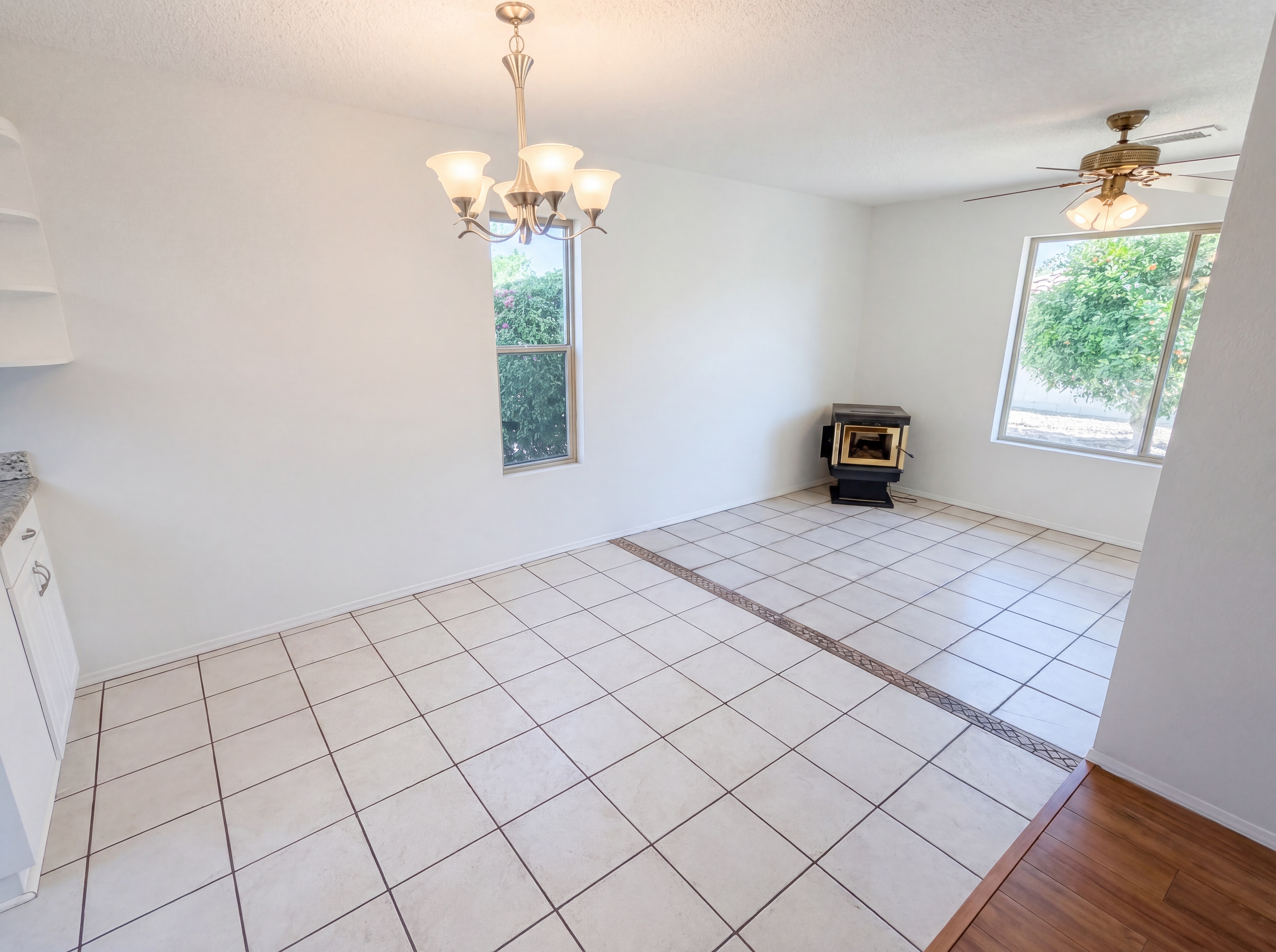 Photo 8 of 26 of 9207 W Kerry Ln, Peoria, AZ