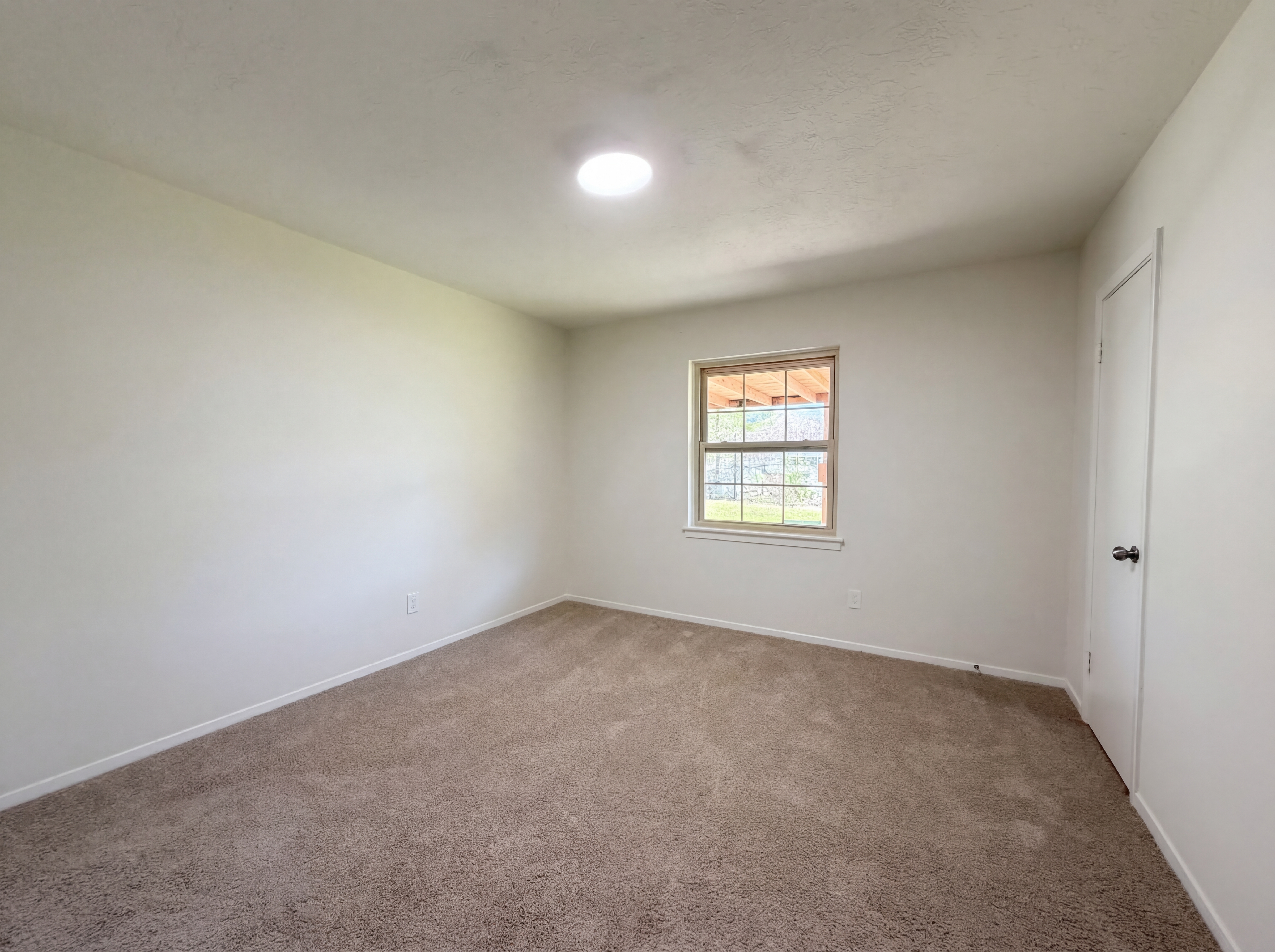 Photo 11 of 18 of 6023 Winterhaven Dr, Houston, TX