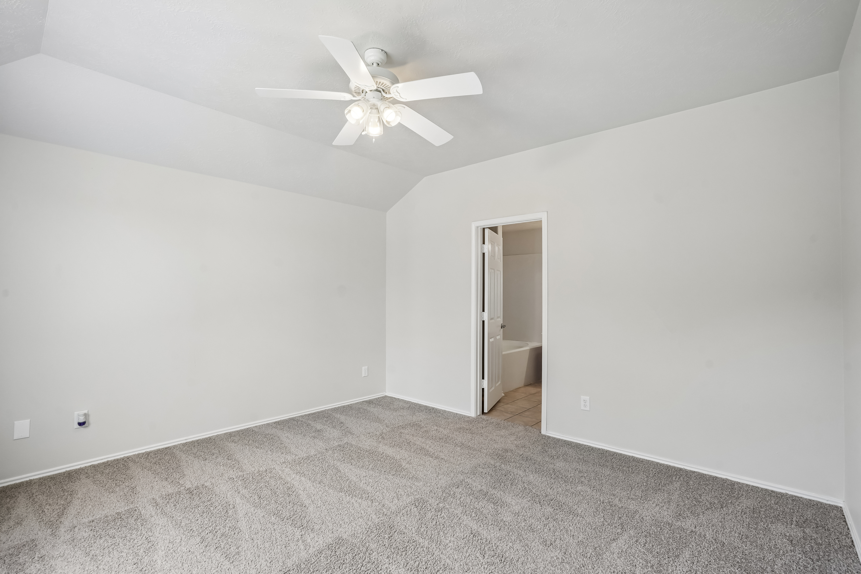 Photo 30 of 37 of 10710 Laurelton Ct, Humble, TX