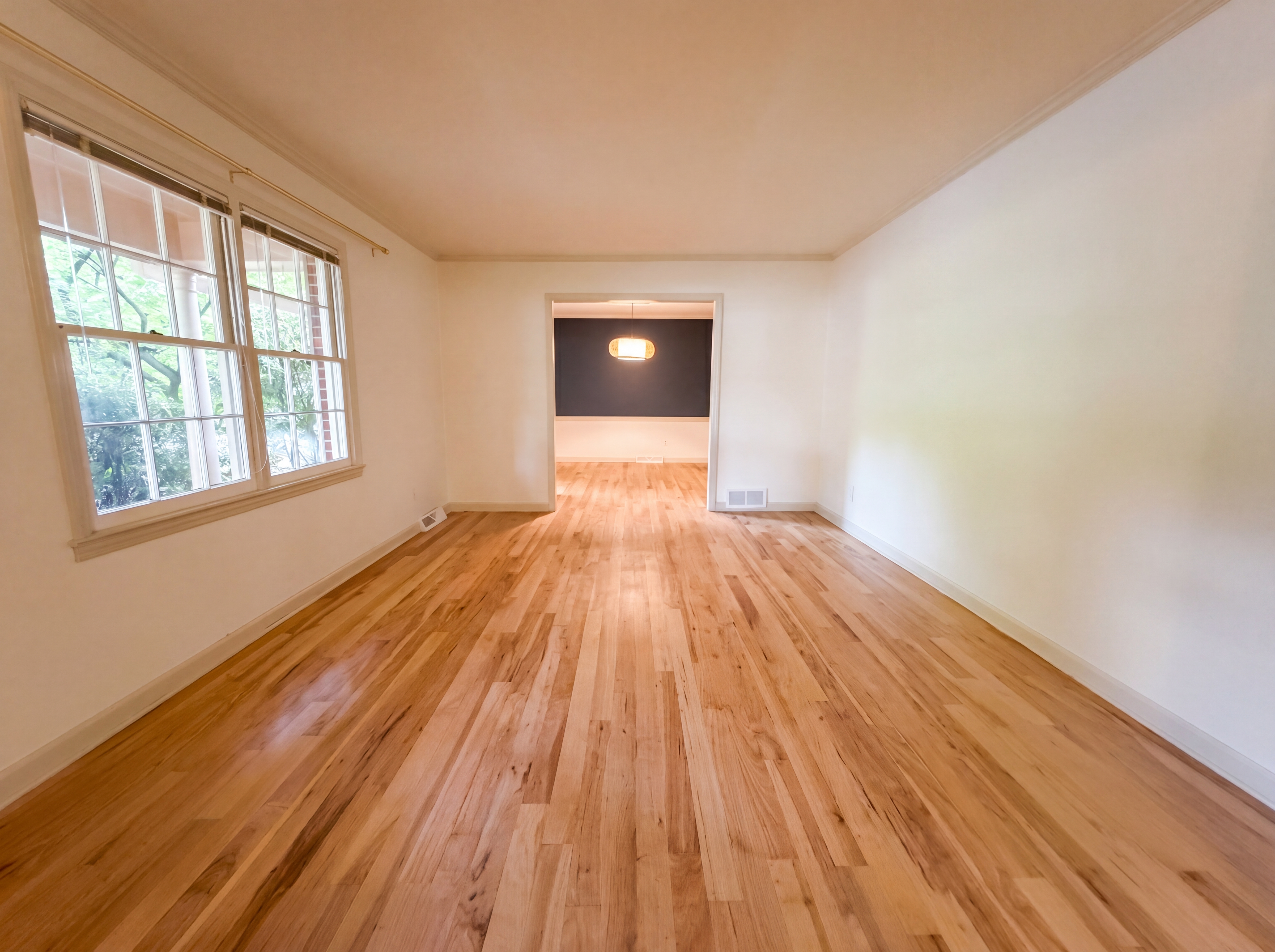Photo 3 of 18 of 3010 Hope Valley Rd, Winston Salem, NC