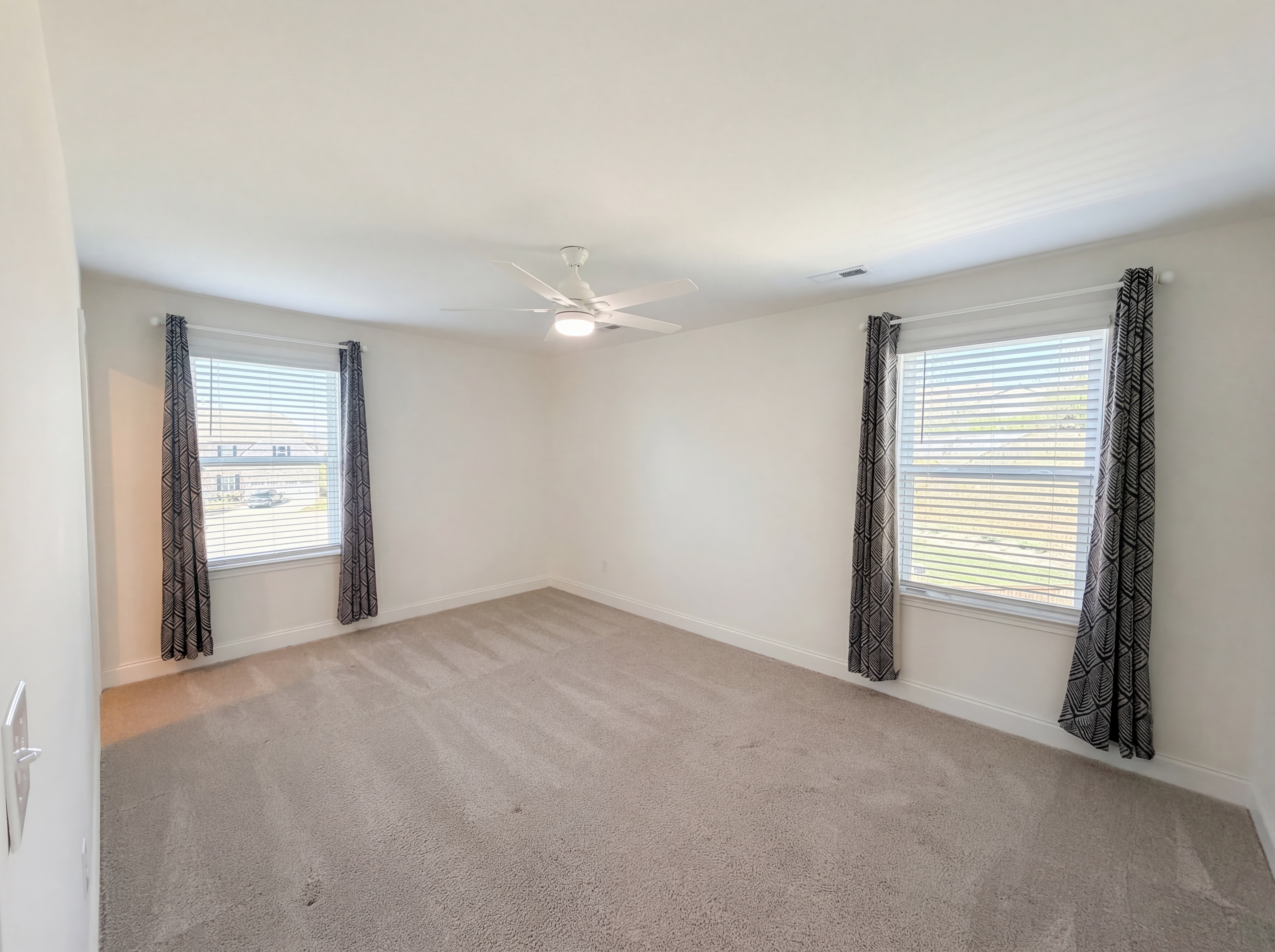 Photo 26 of 44 of 2714 Green Ash Ln, Knoxville, TN