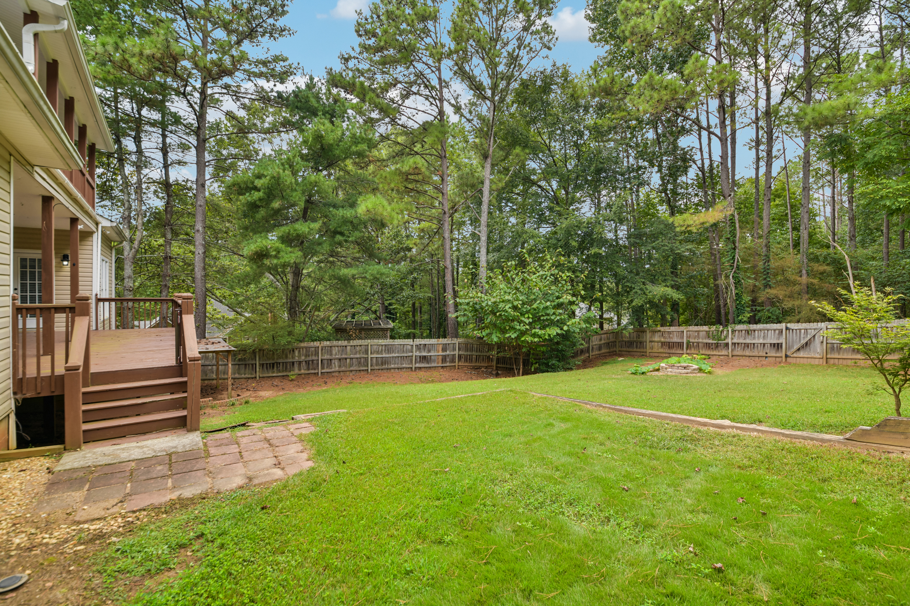 Photo 45 of 56 of 2298 Camden Dr SW, Marietta, GA