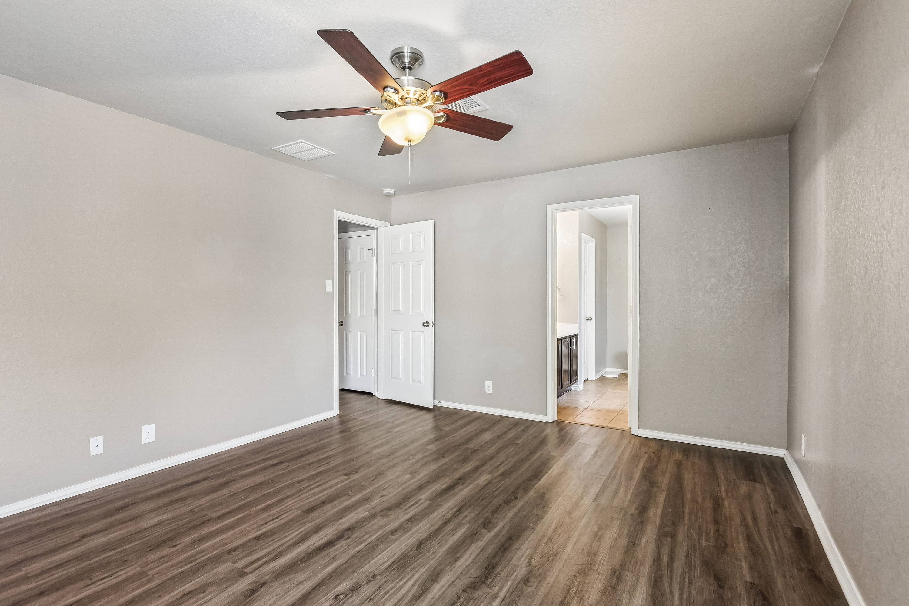 Photo 25 of 49 of 2535 Fayette Dr, New Braunfels, TX