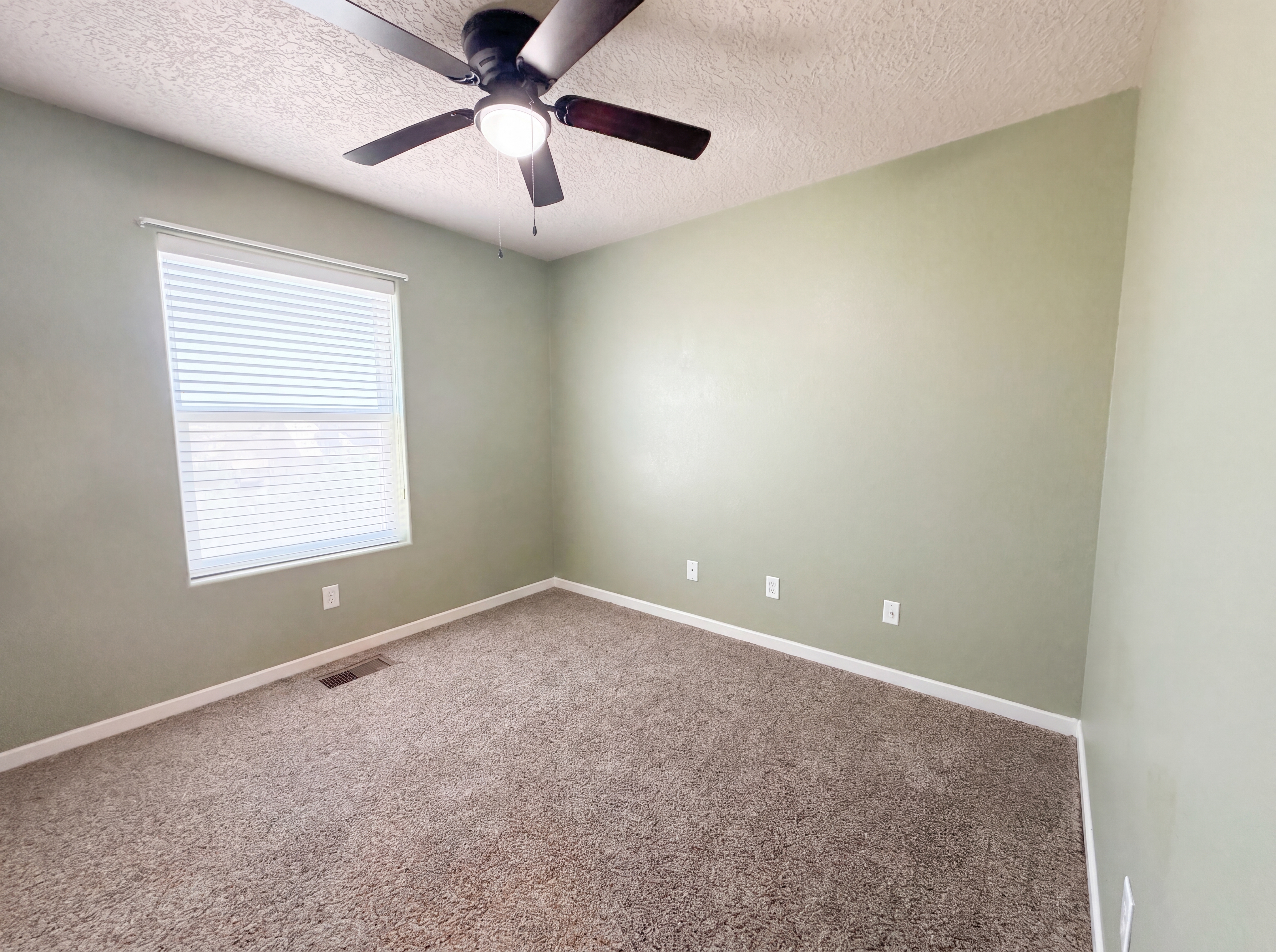 Photo 10 of 23 of 2513 Milagro Ridge Ct NE, Rio Rancho, NM
