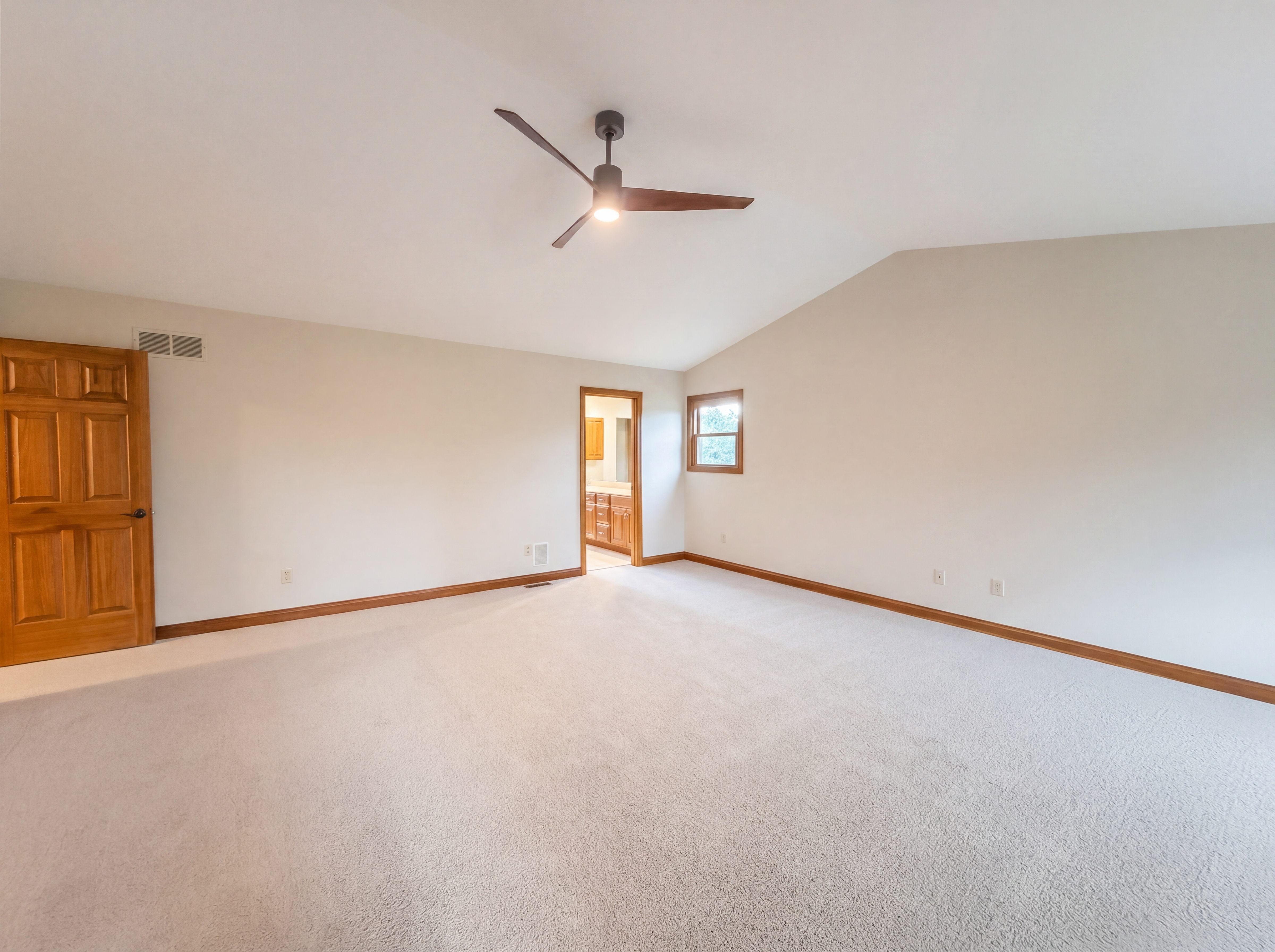 Photo 8 of 40 of 4758 Carriage Dr, Mason, OH