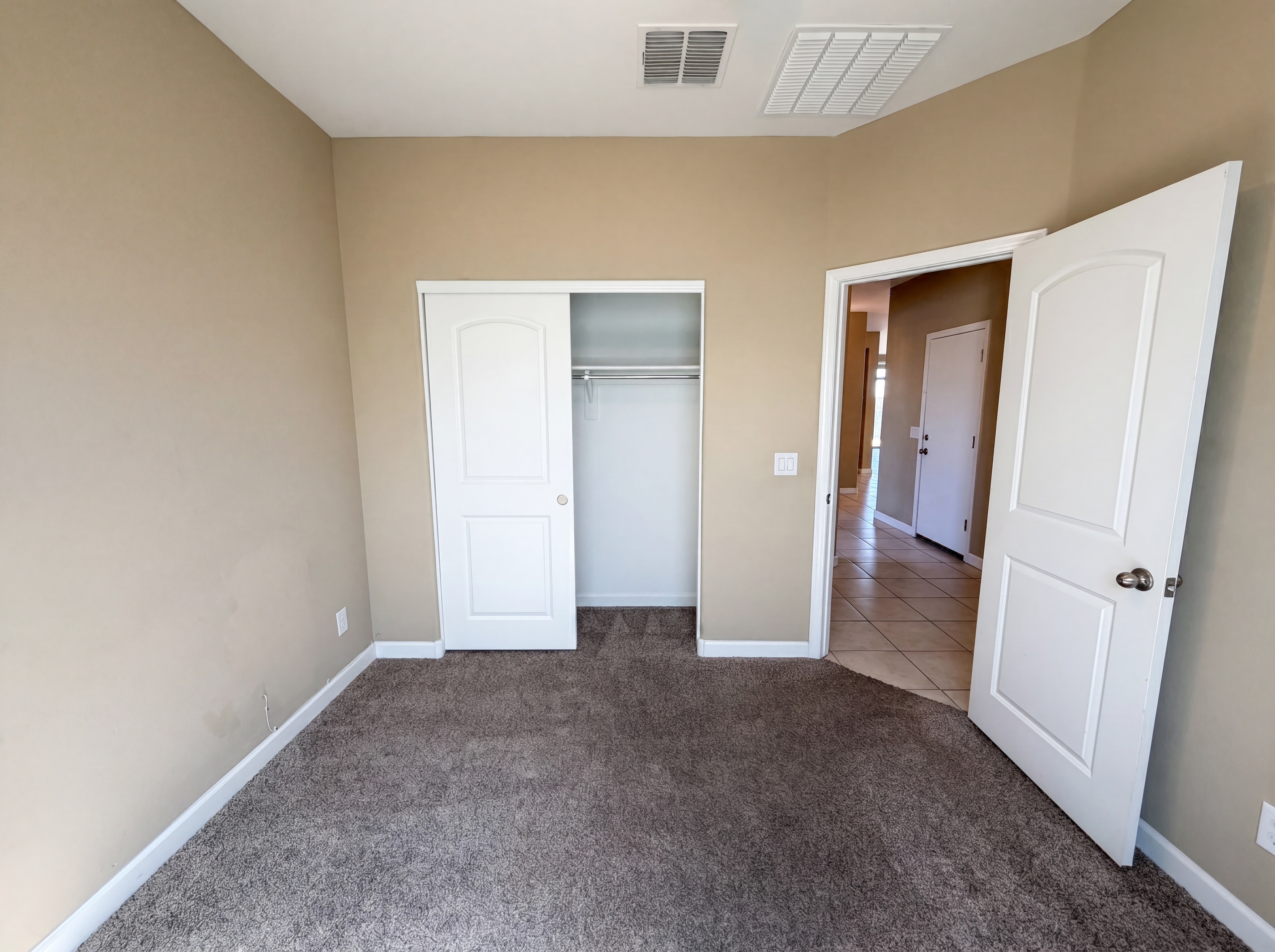 Photo 13 of 28 of 2425 S 235th Dr, Buckeye, AZ