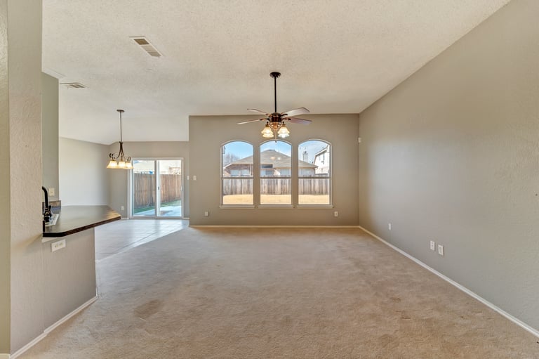 Photo 10 of 27 - 645 Babbling Brook Dr, Saginaw, TX 76179