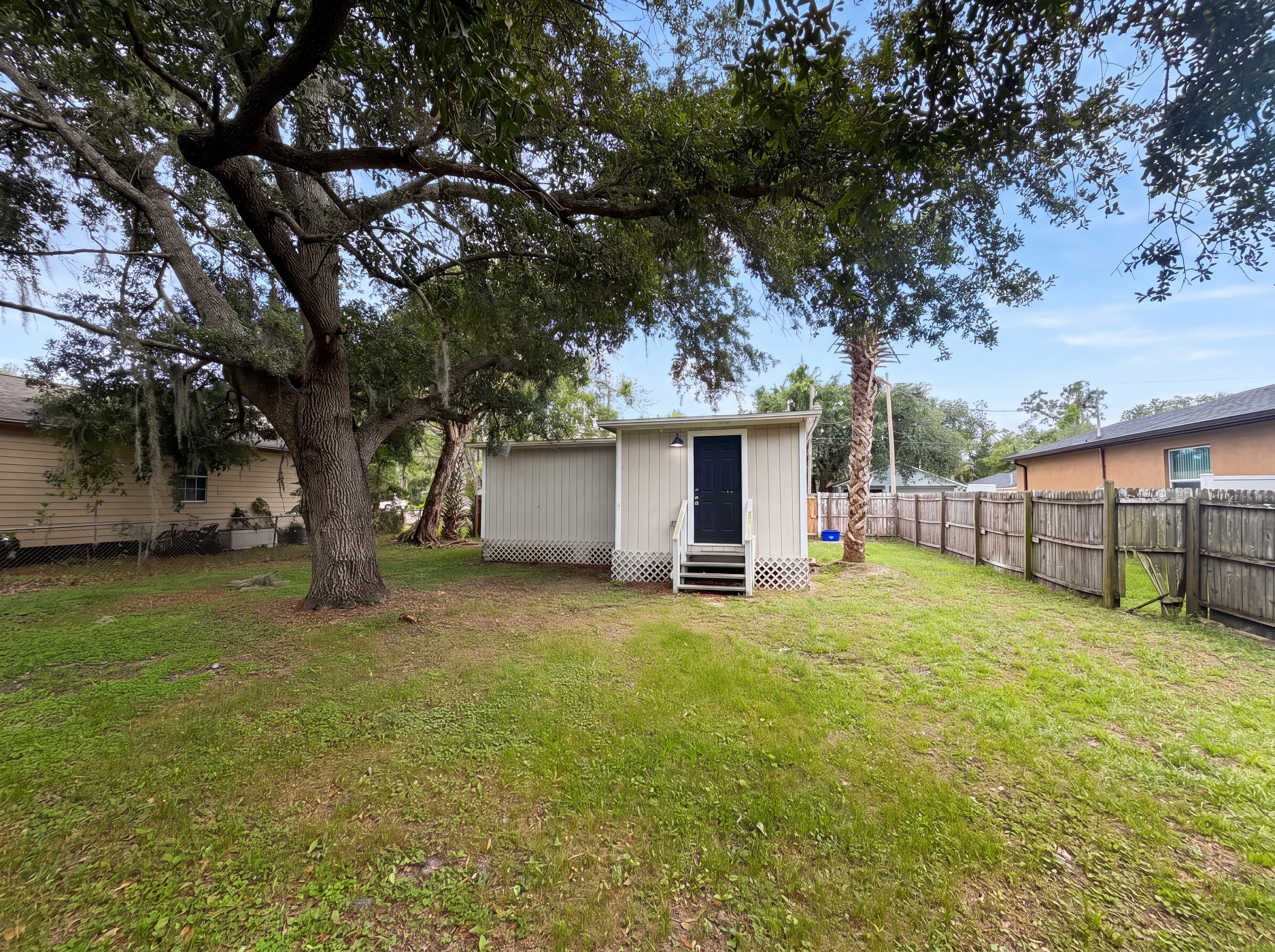 Photo 22 of 23 of 1506 W 16th St, Sanford, FL