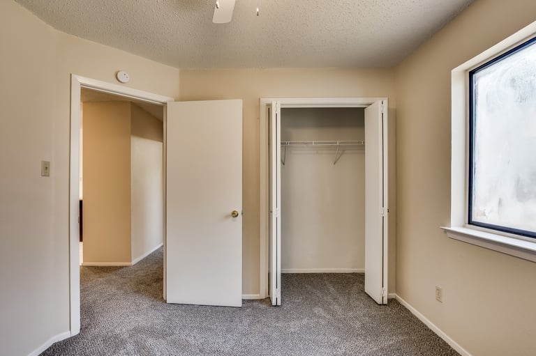 Photo 23 of 29 - 3301 Fairview Dr, Corinth, TX 76210