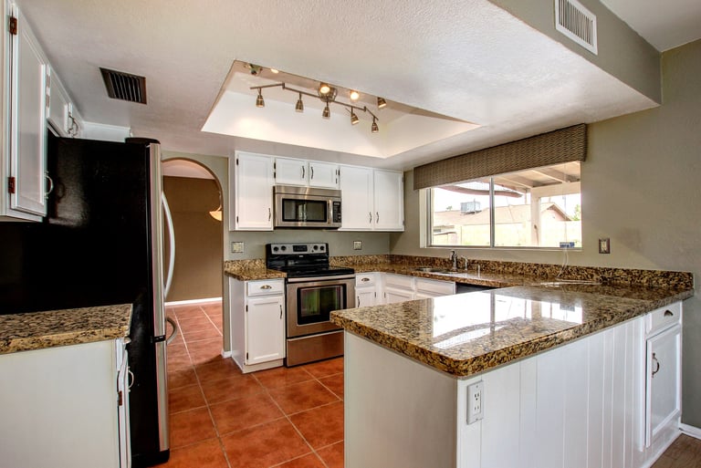 Photo 8 of 20 - 3150 W Julie Dr, Phoenix, AZ 85027