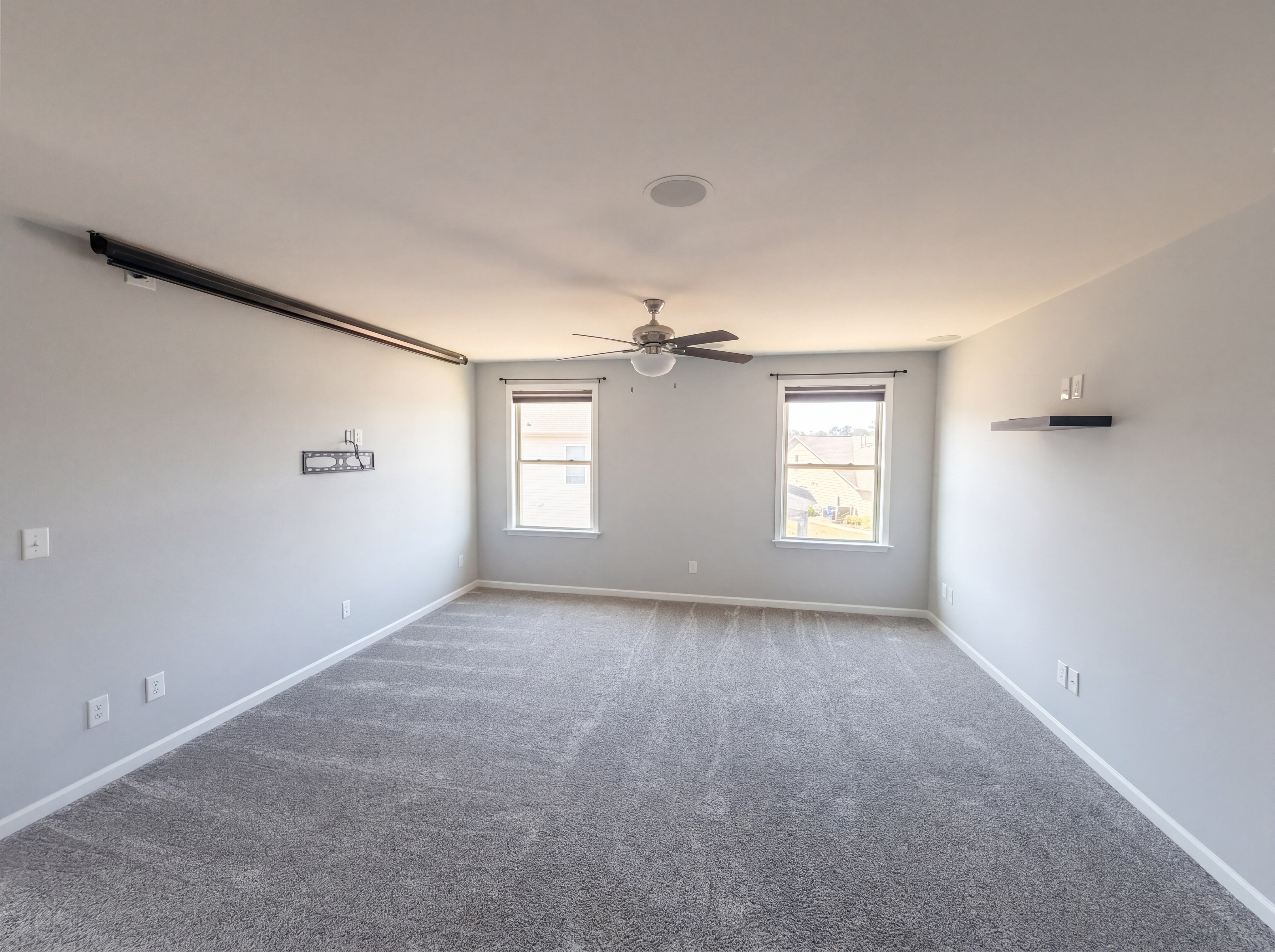 Photo 9 of 23 of 1305 Ivey Grove Ct, Fuquay Varina, NC