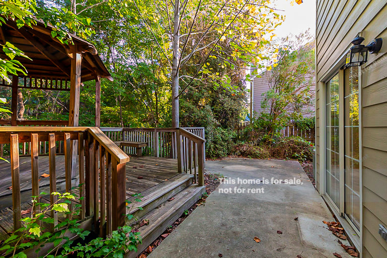 Photo 9 of 19 - 502 Ascott Way, Durham, NC 27713