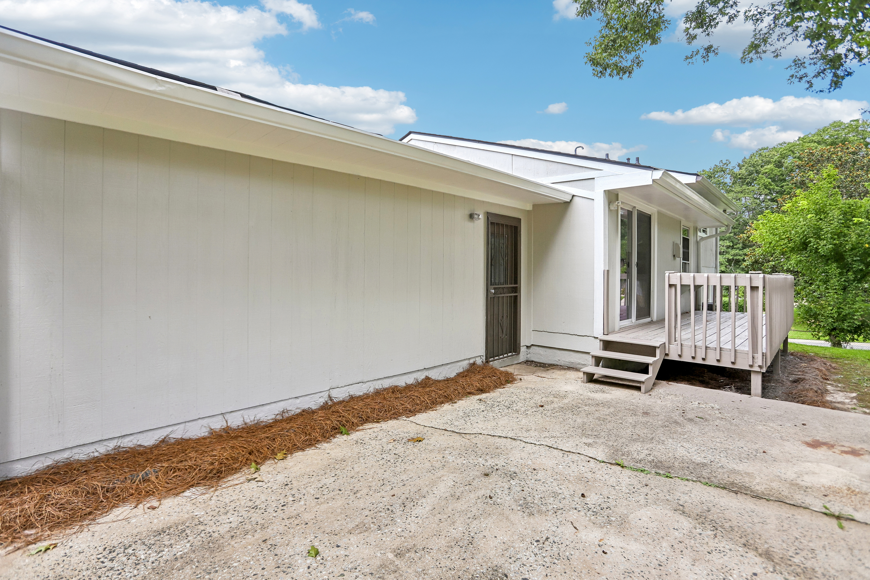Photo 29 of 34 of 3020 Forestside Ln, Atlanta, GA