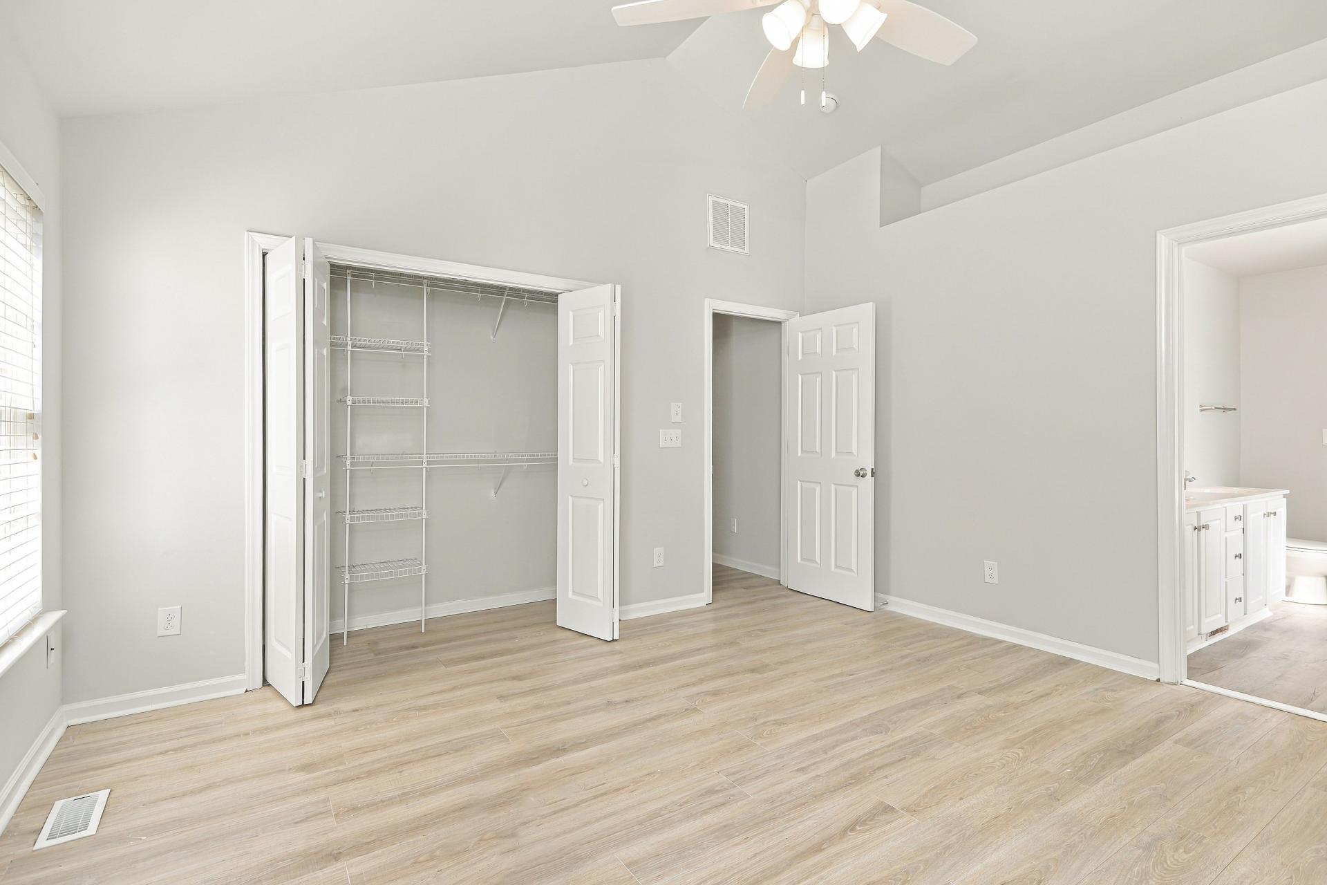 Photo 8 of 20 of 503 Plateau Dr, Greenville, NC