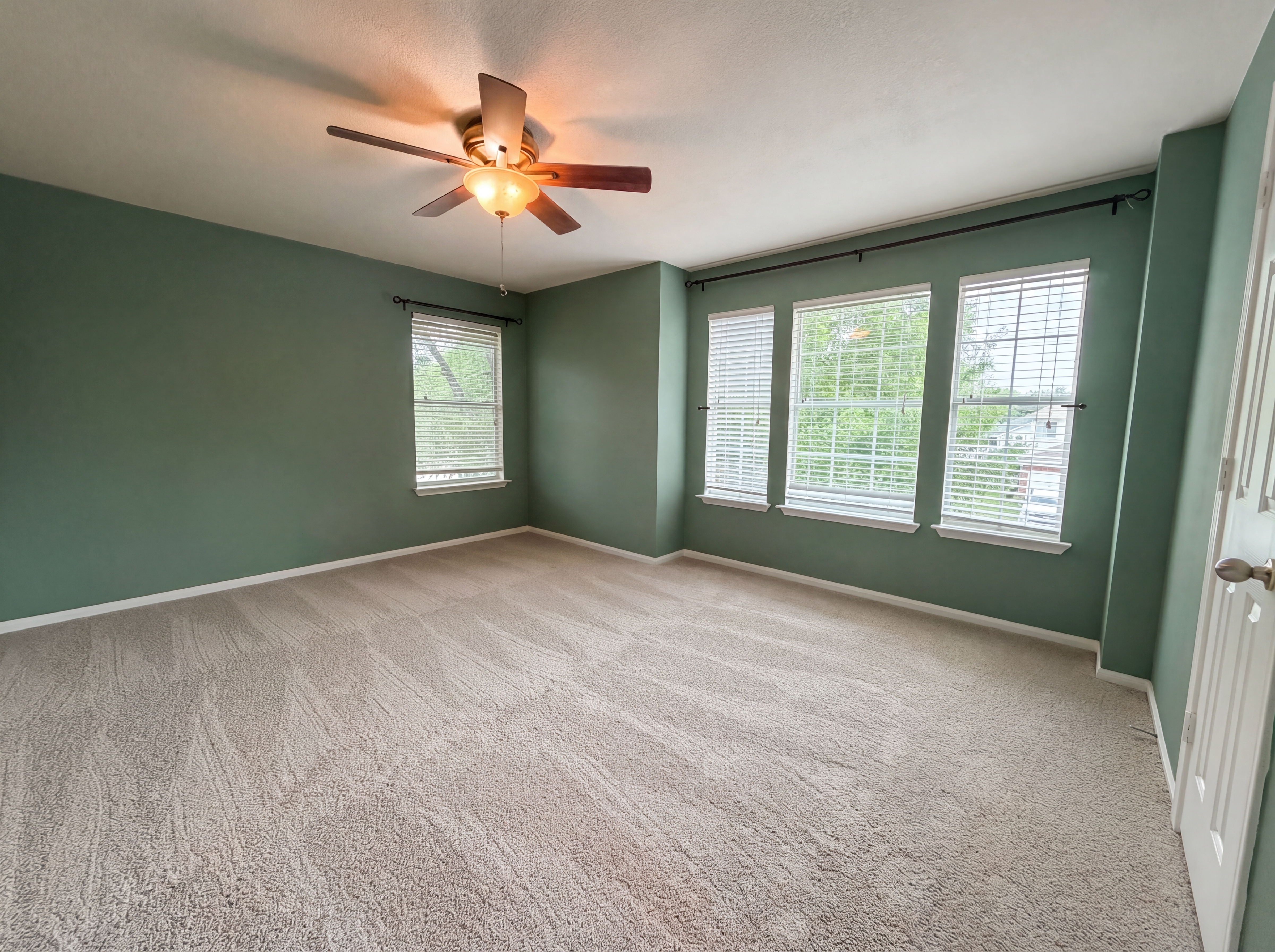 Photo 13 of 21 of 312 Crowfoot Dr, Harker Heights, TX