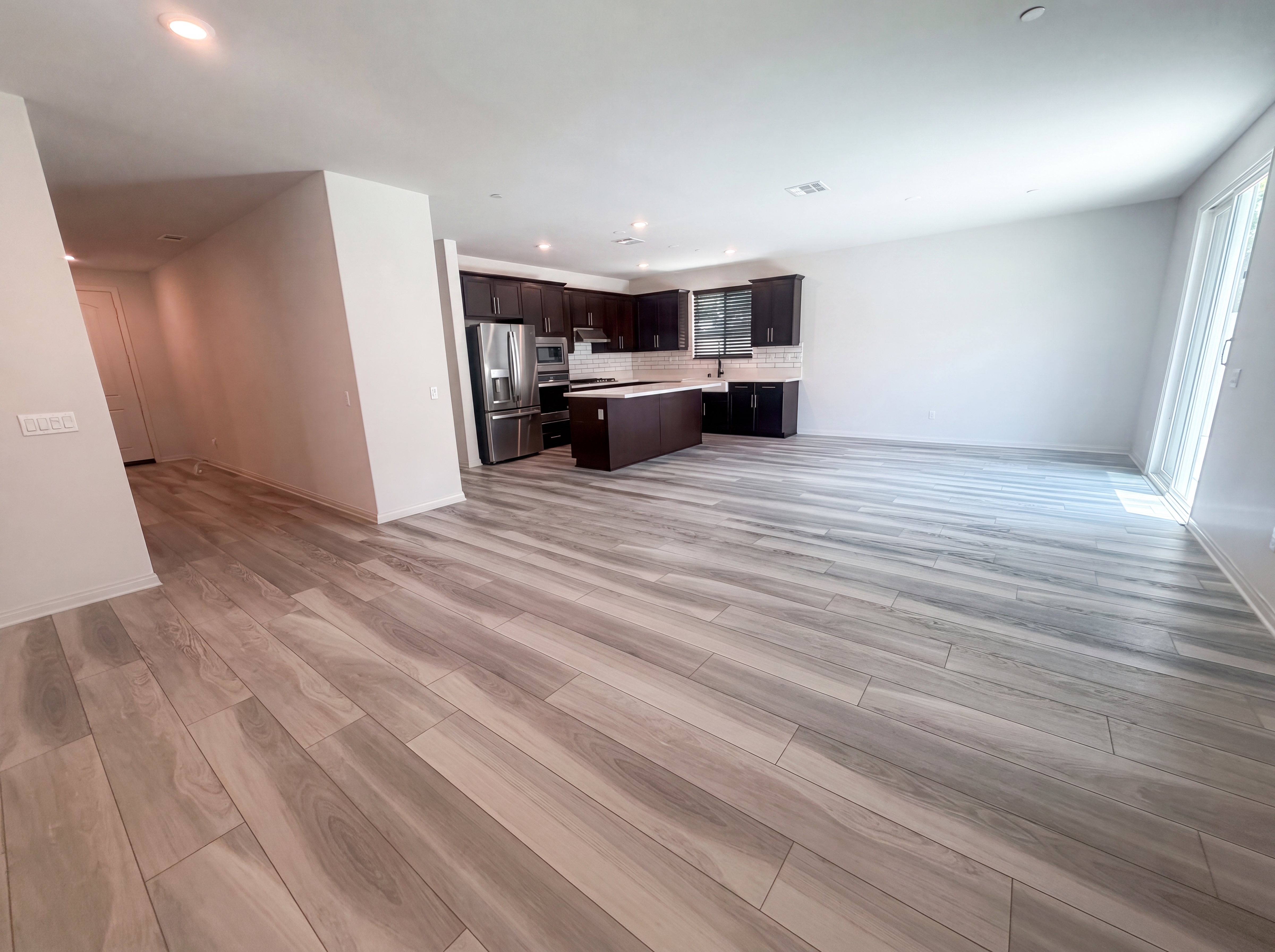 Photo 6 of 24 of 383 Eureka Dr, Santa Paula, CA
