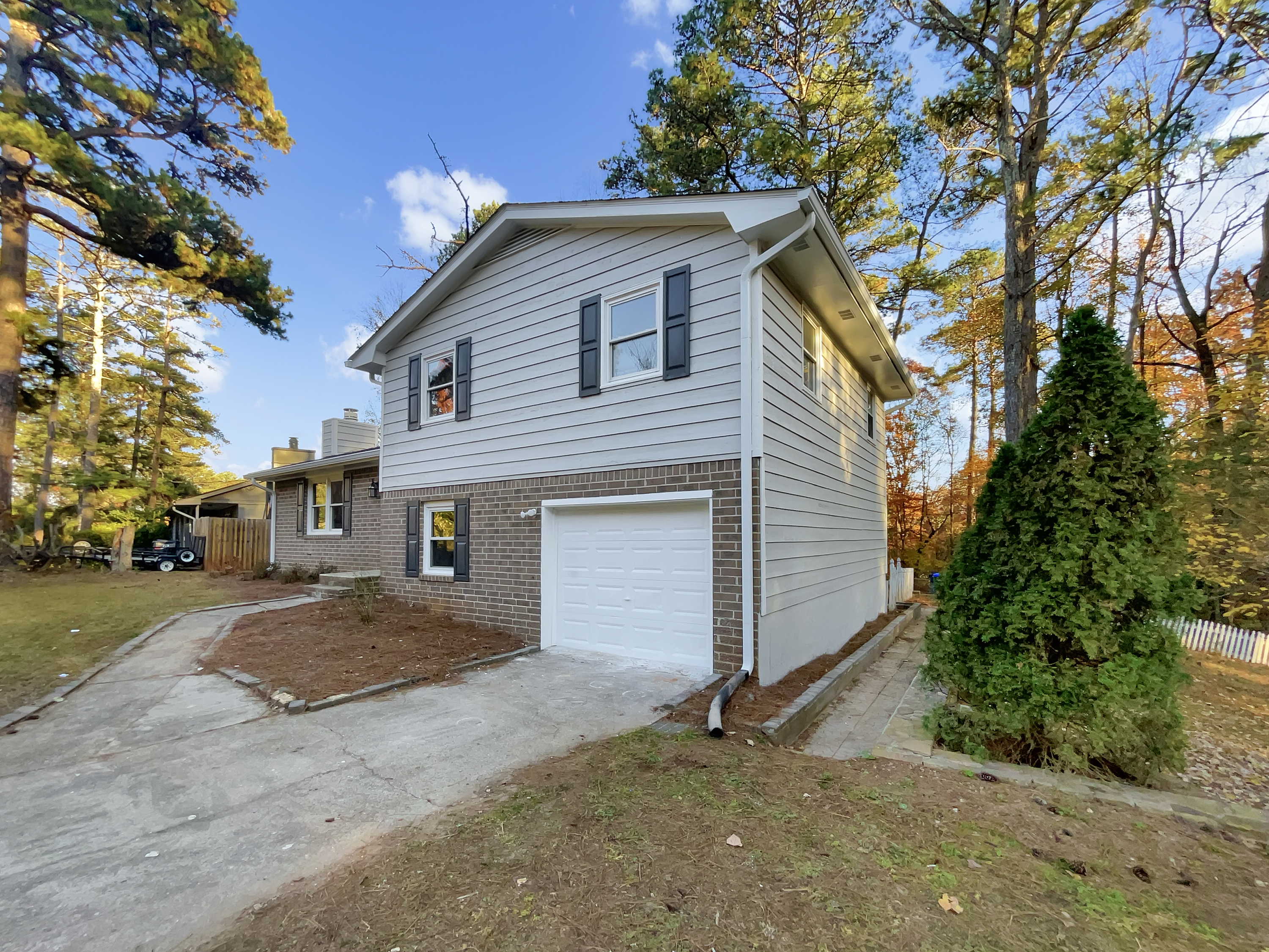 Photo 8 of 46 of 48 Russell Rd, Lawrenceville, GA