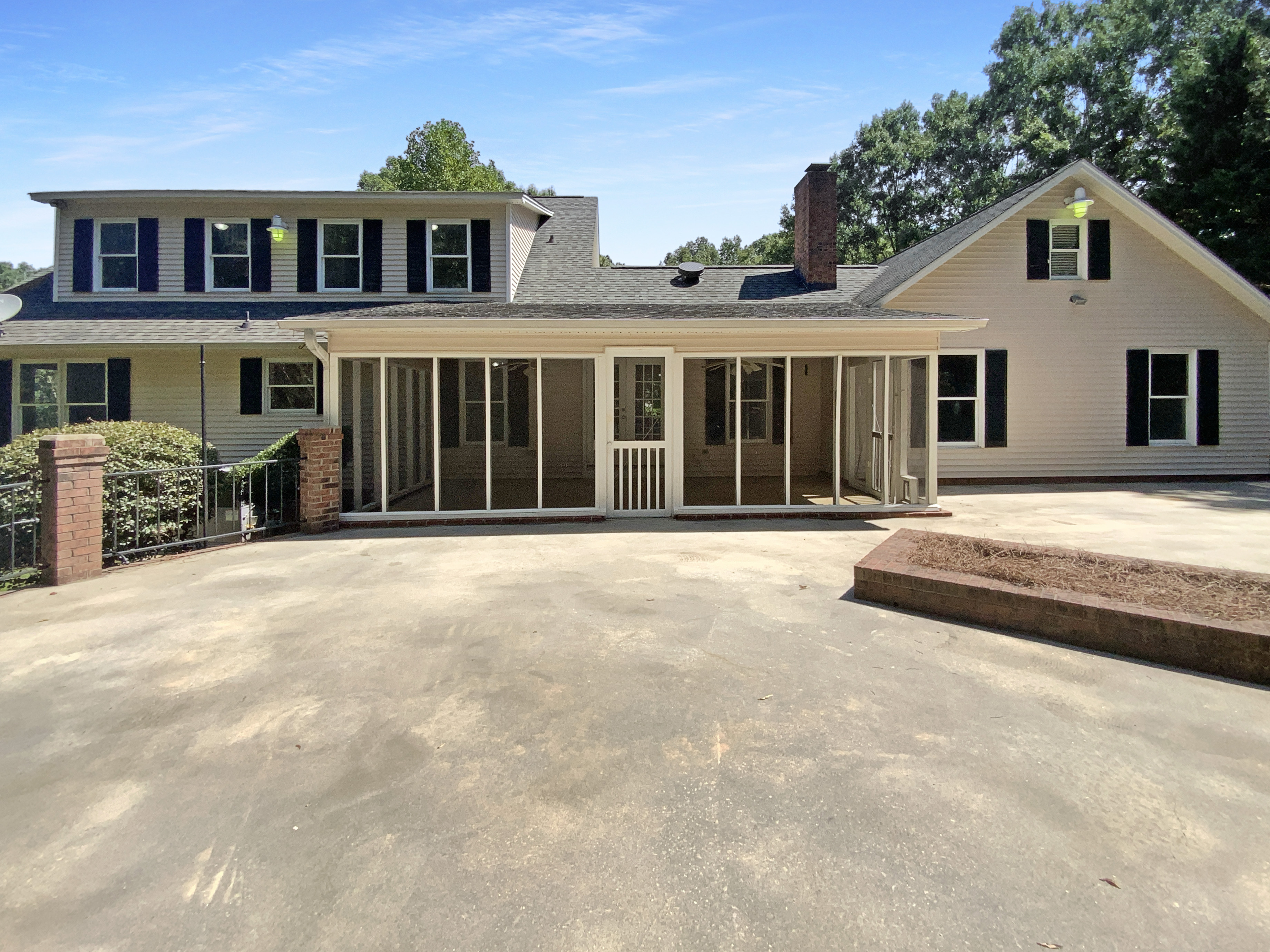 Photo 9 of 22 of 1871 Tara Trl, Lancaster, SC