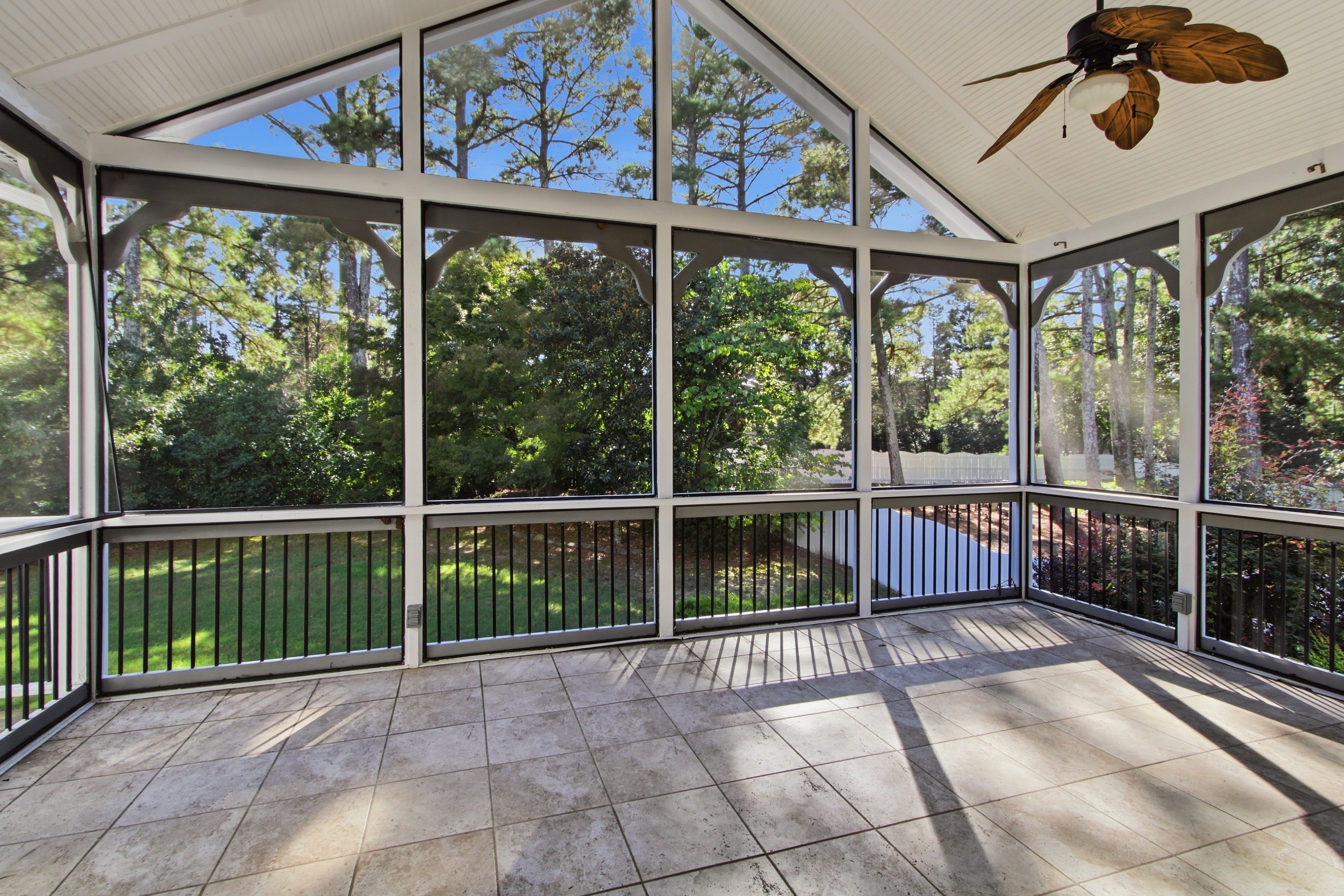 Photo 22 of 26 of 1900 Milfield Cir, Snellville, GA