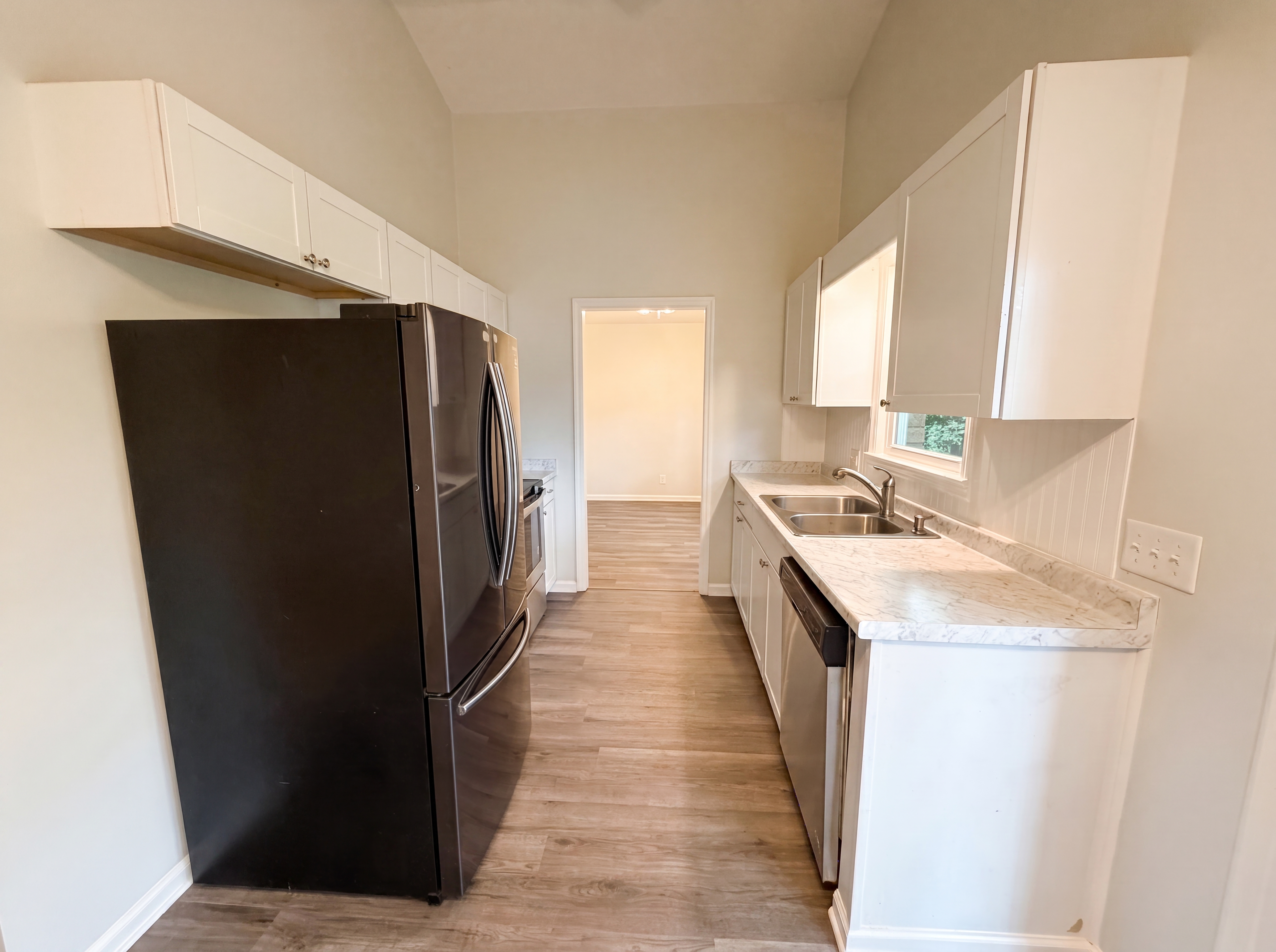 Photo 12 of 22 of 1820 Chantilly Dr, Columbia, SC