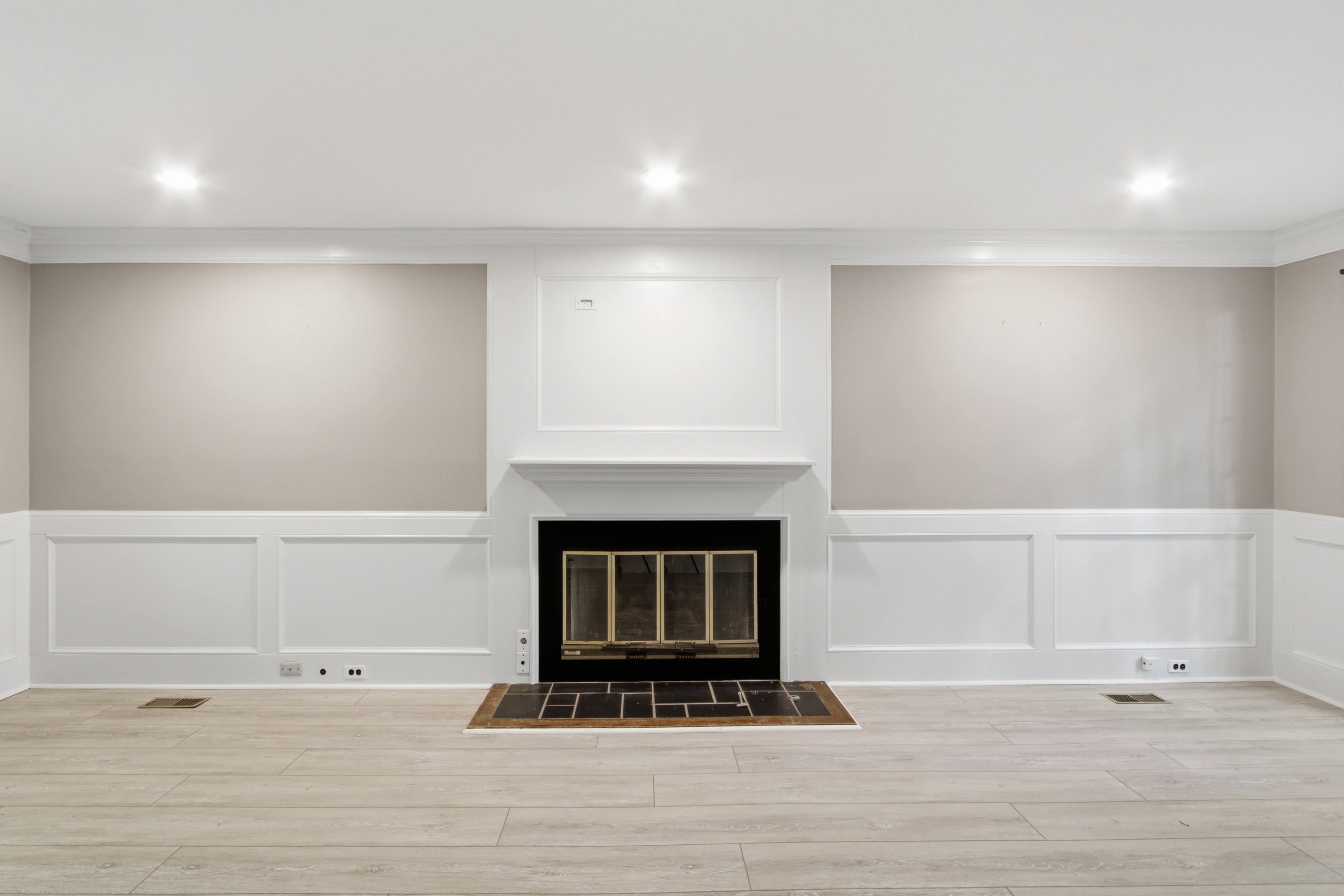 Photo 12 of 46 of 4003 Oakview Ct, Alpharetta, GA