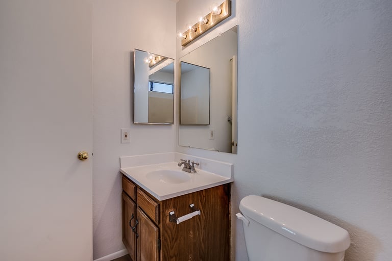 Photo 13 of 18 - 3030 E Villa Rita Dr, Phoenix, AZ 85032