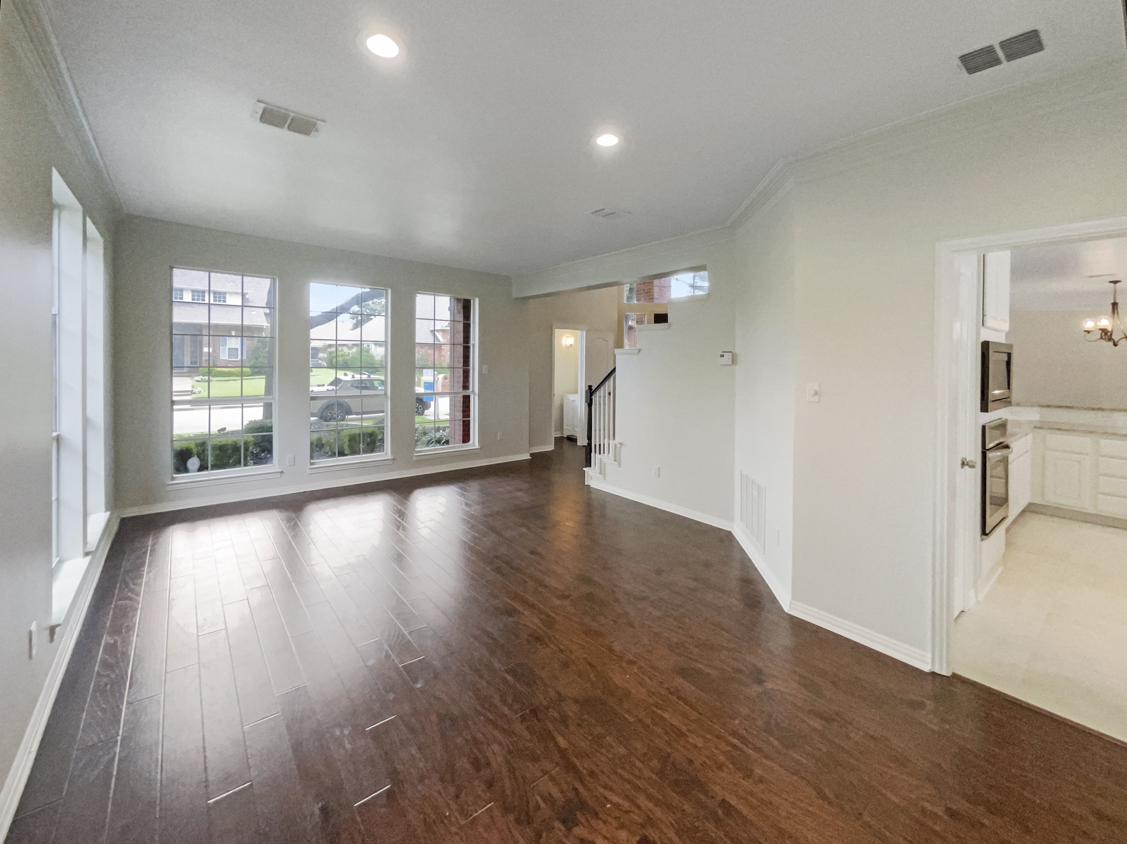 Photo 21 of 41 of 413 Thunderbrook Rd, Garland, TX