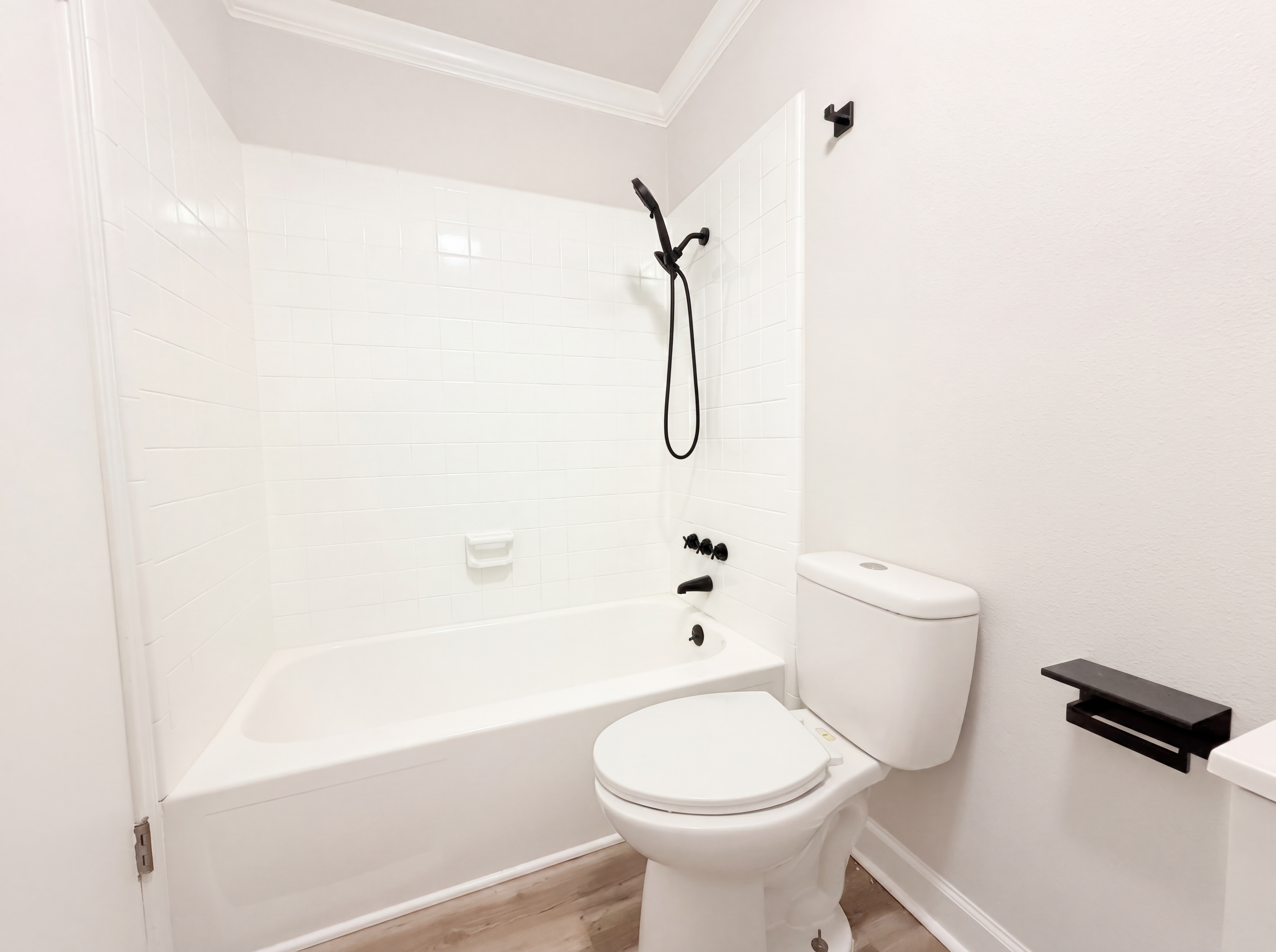 Photo 6 of 17 of 208 Forest Way, Schertz, TX