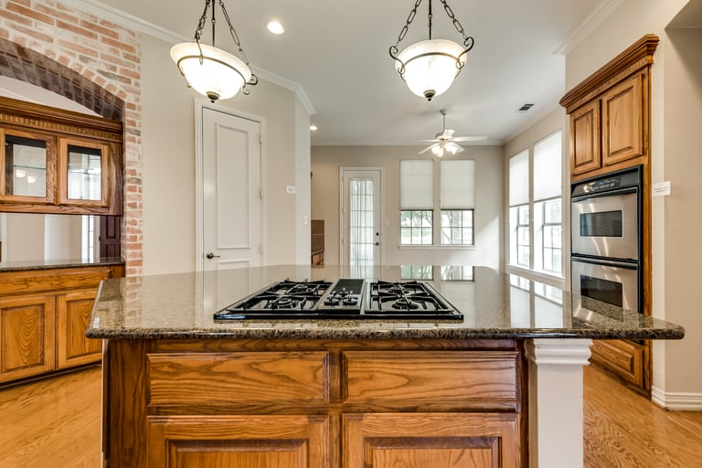 Photo 11 of 46 - 6405 Tempest Cir, Plano, TX 75024