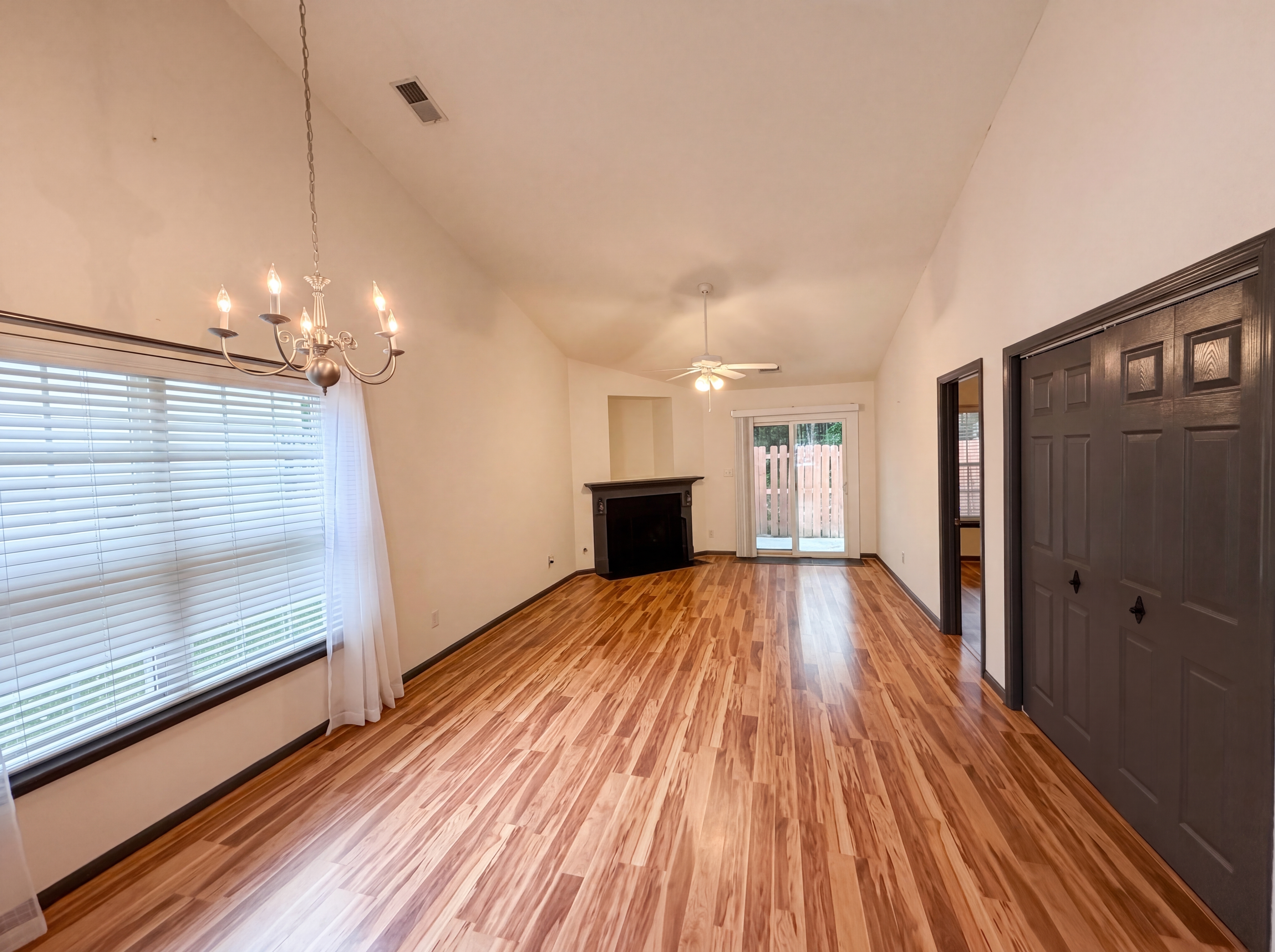 Photo 3 of 25 of 129 Weatherstone Rd, Lexington, SC