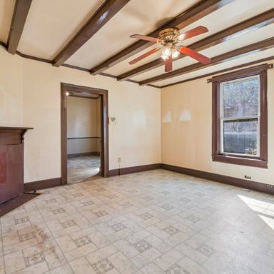Property photo 3 of 62 Pine St