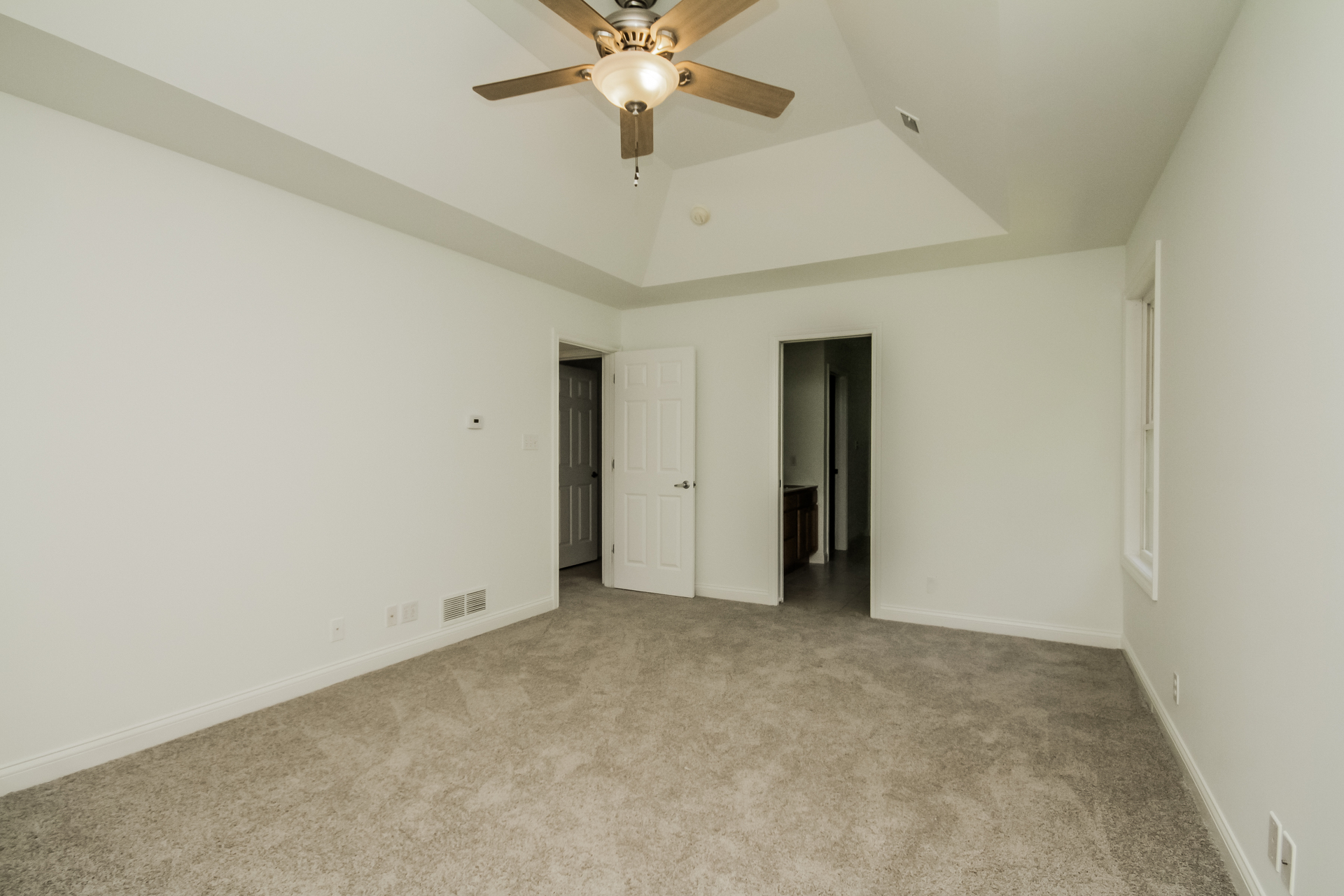 Photo 4 of 23 of 1310 Dune Meadows Dr, Chesterton, IN