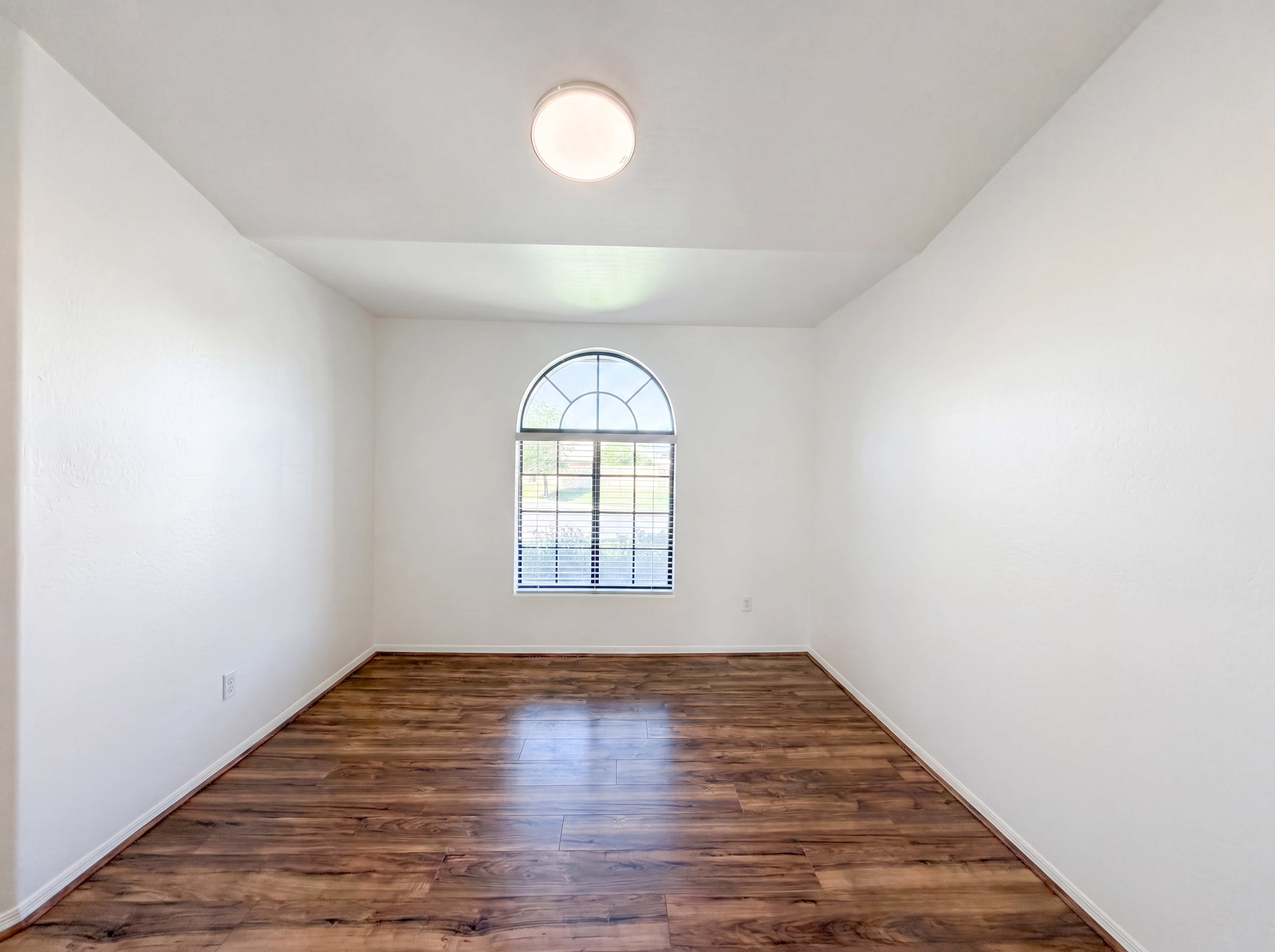 Photo 8 of 25 of 1207 E Clearview Dr, Casa Grande, AZ