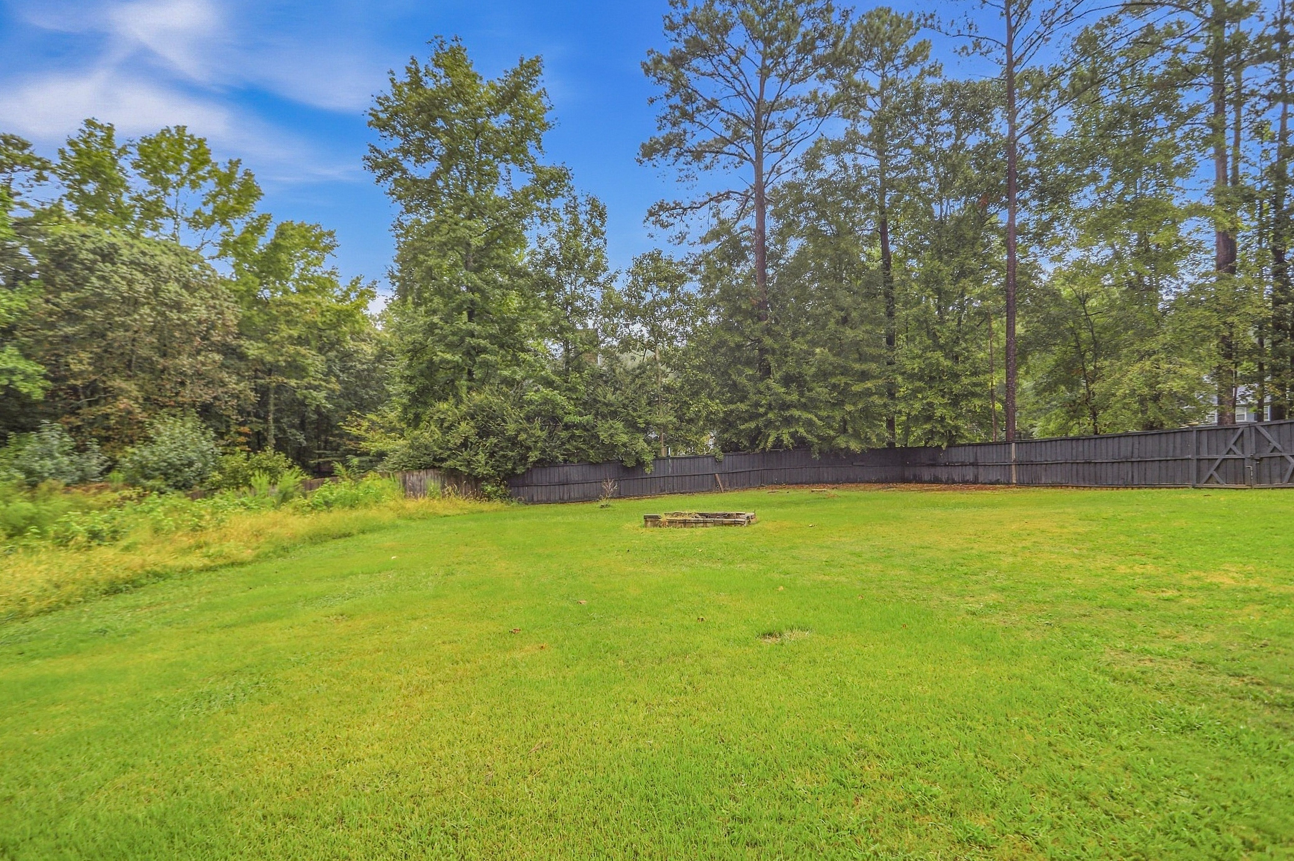 Photo 34 of 40 of 1025 Crown Corners Dr, McDonough, GA