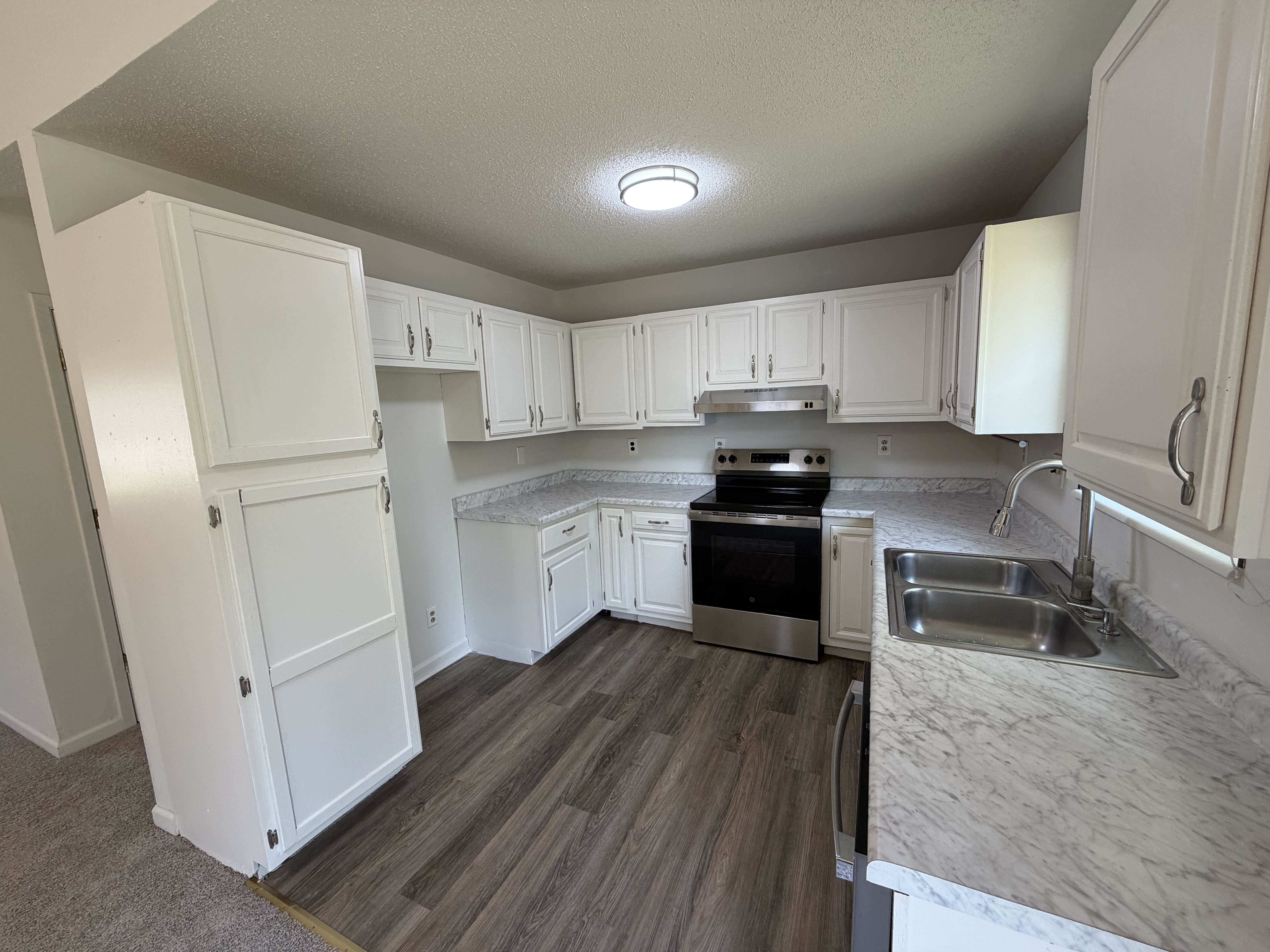 Photo 3 of 20 of 112 Alden St, Troy, MO