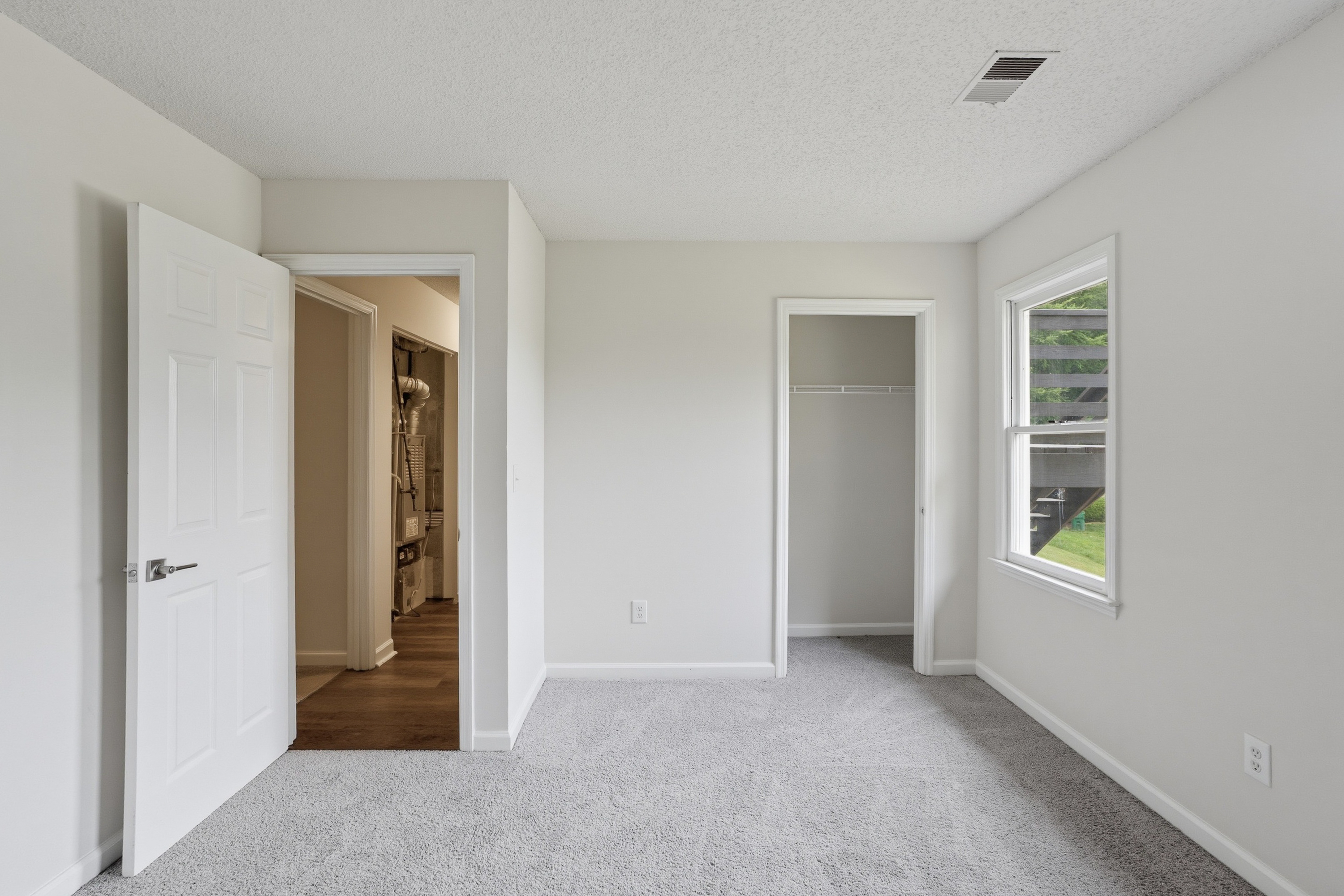 Photo 18 of 32 of 3318 Maison Ct, Lithonia, GA