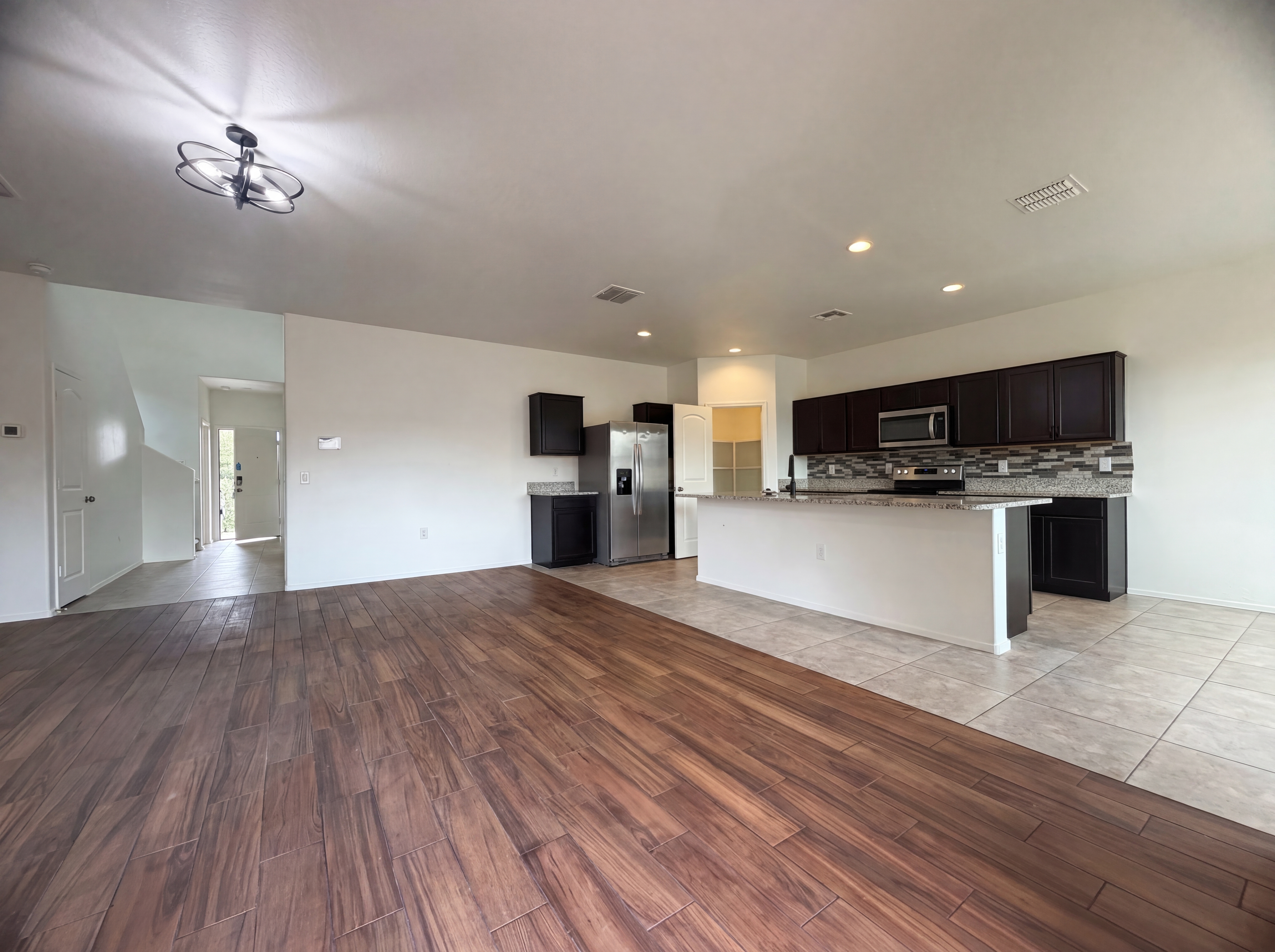 Photo 6 of 19 of 4850 E Living Stone Way, San Tan Valley, AZ
