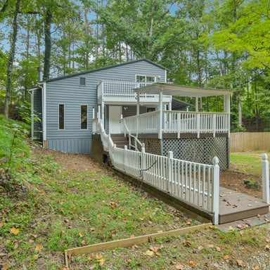 Property photo 1 of 1370 Eaglecreek Trl