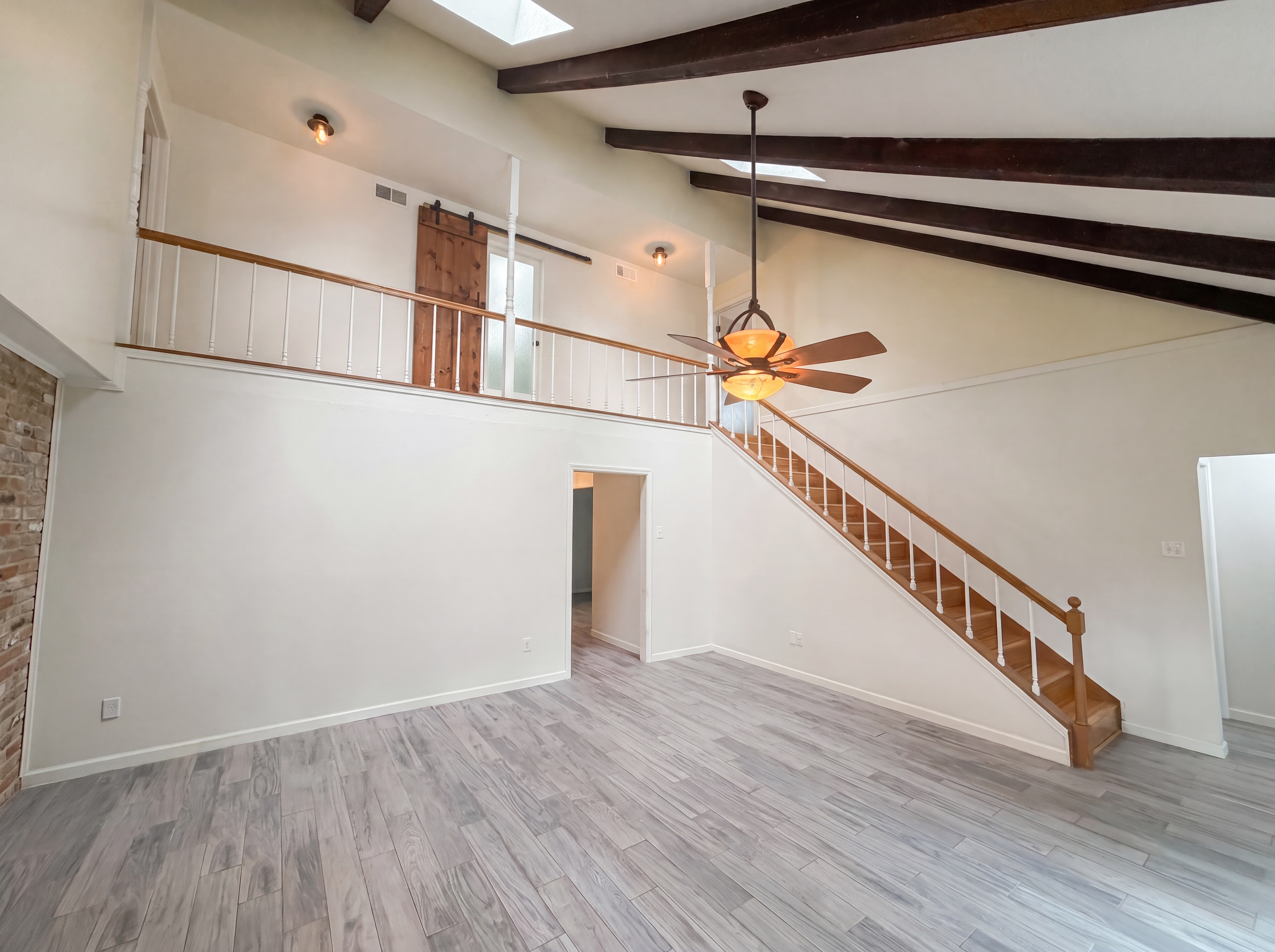 Photo 6 of 23 of 5116 E Bayou Dr, Dickinson, TX